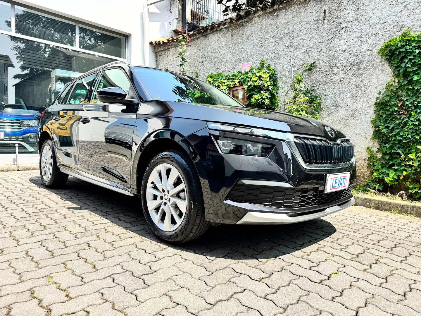 Skoda Kamiq 1.0 g-teC (METANO) Style 90cv SOLO 9000 KM Nero - 1