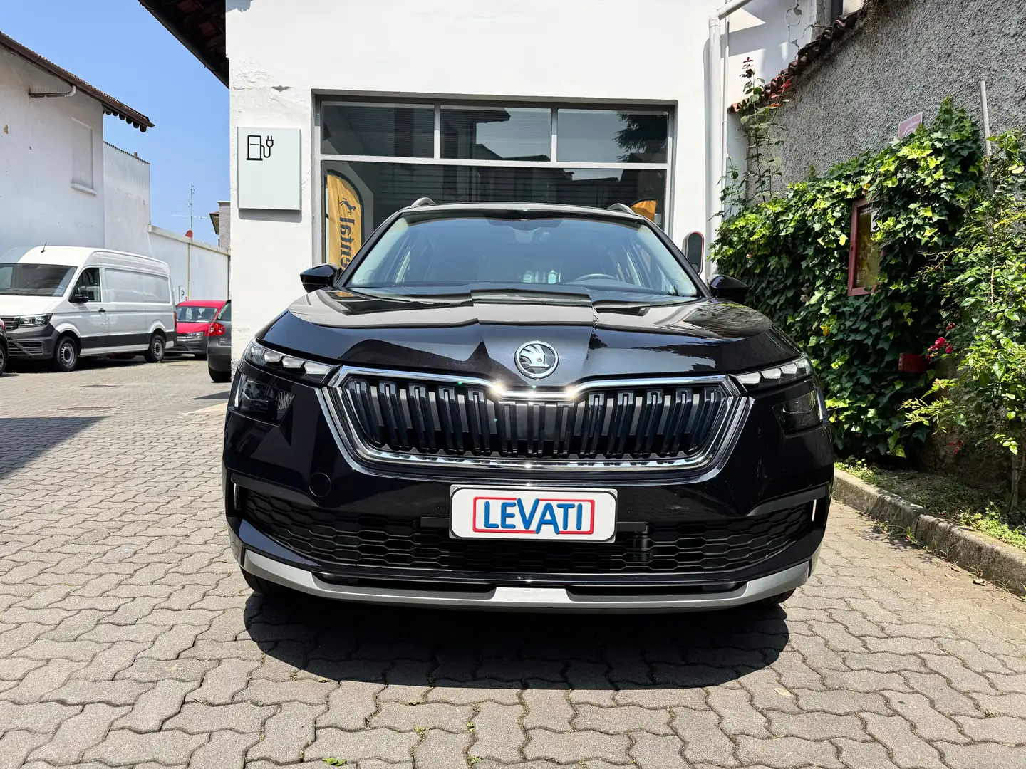 Skoda Kamiq 1.0 g-teC (METANO) Style 90cv SOLO 9000 KM Nero - 2