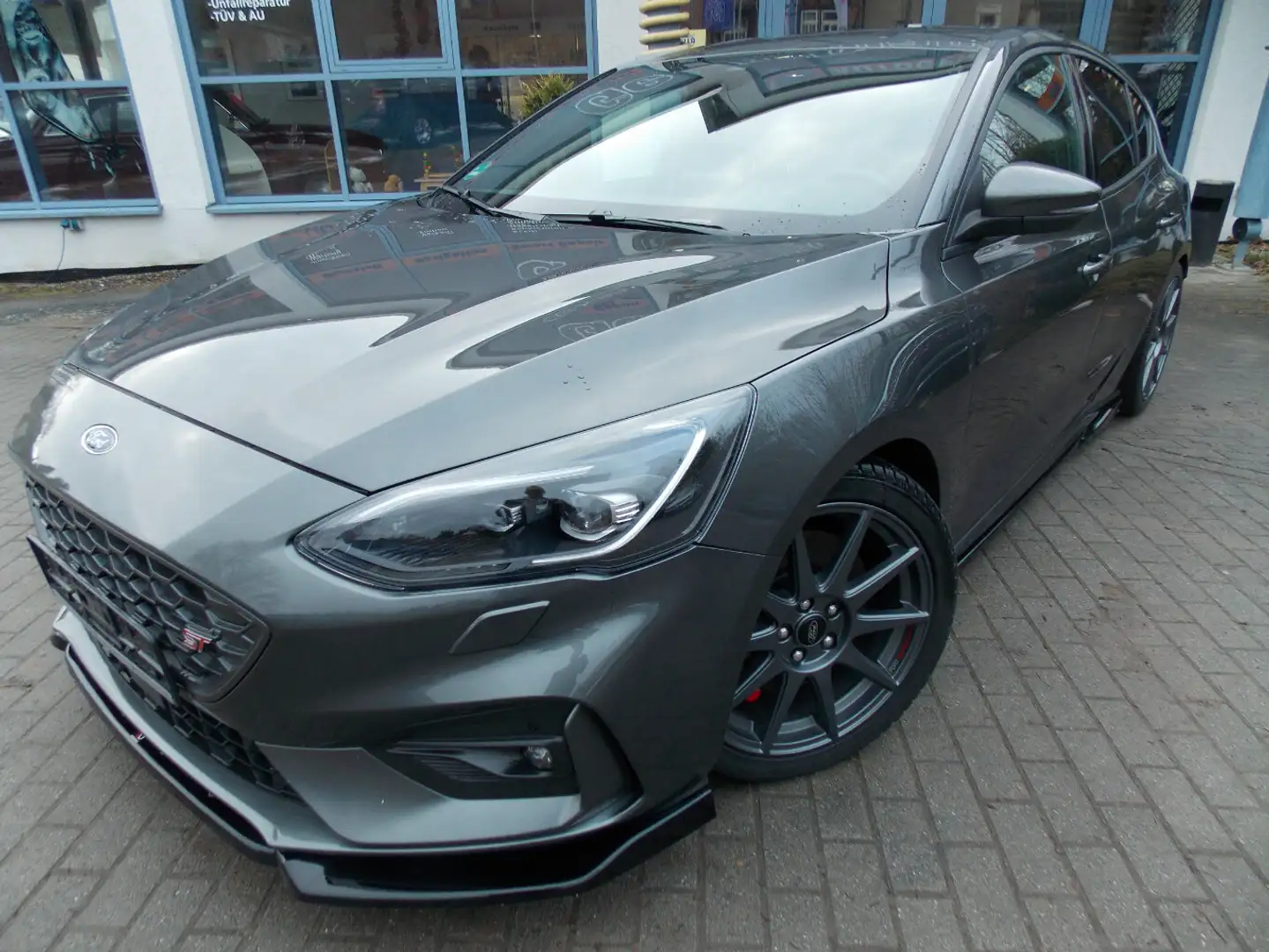 Ford Focus 2.3 ST Performance Grau - 1