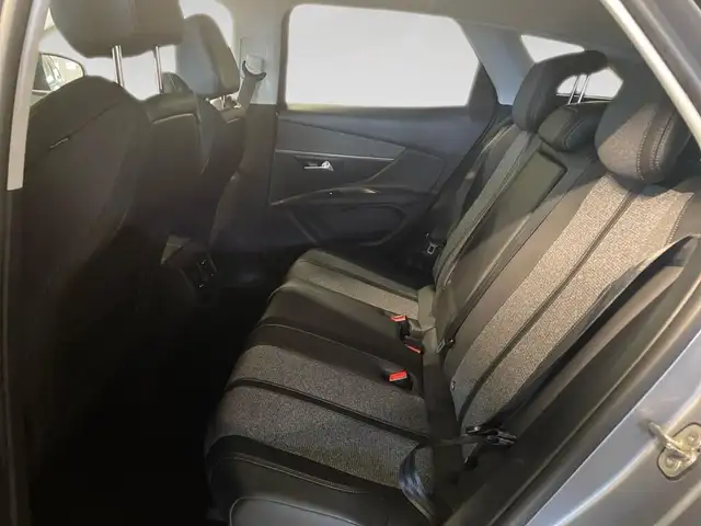 Peugeot 3008 view 8