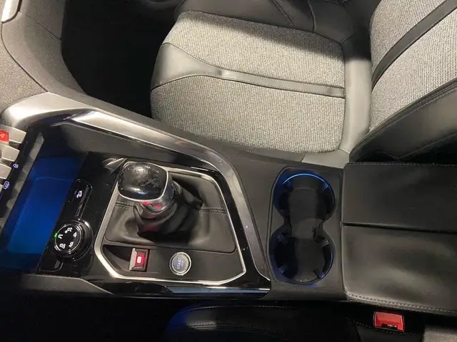 Peugeot 3008 view 11