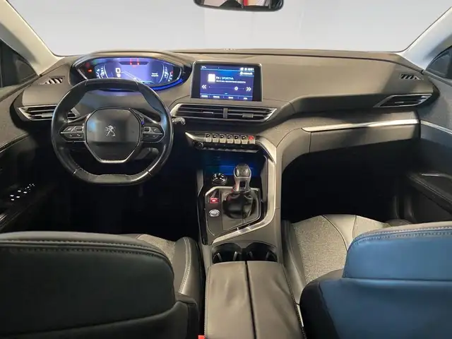 Peugeot 3008 view 6