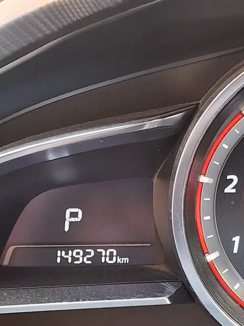 Mazda 3 3 5p 1.5d evolve 105cv Rosso - 1