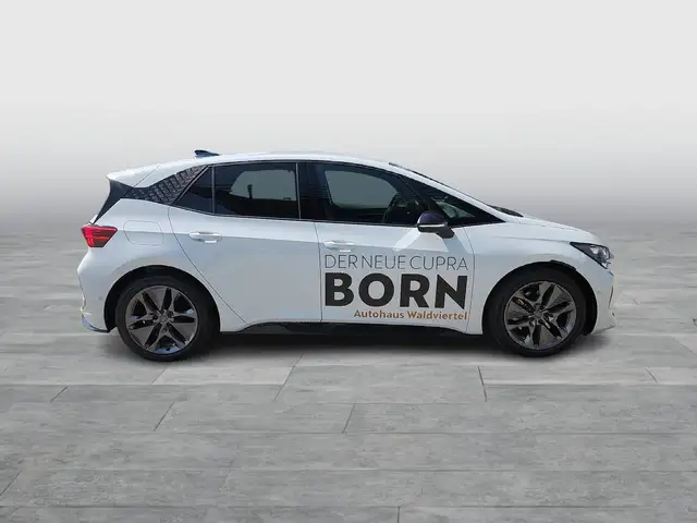 Cupra Born view 6