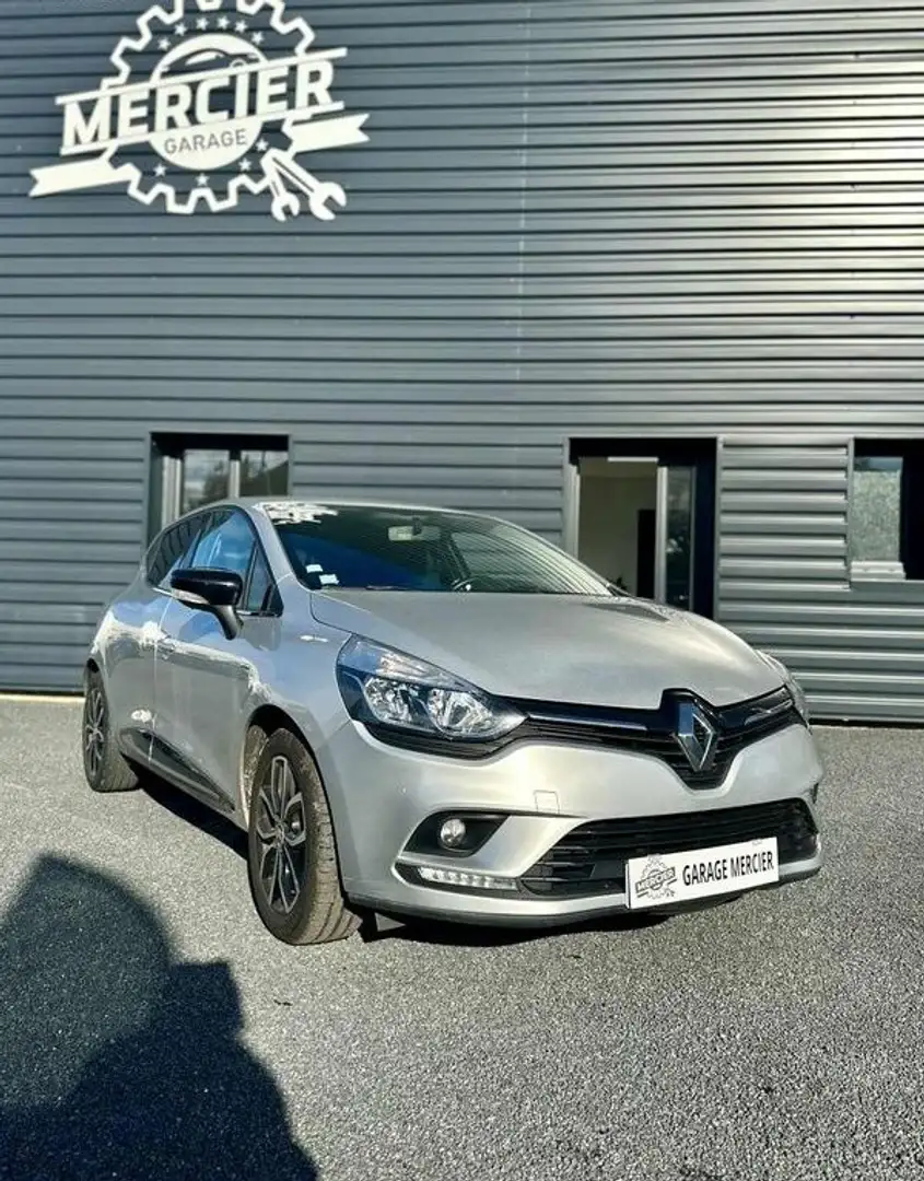 Renault Clio IV 0.9 TCE 90ch LIMITED Gris - 1