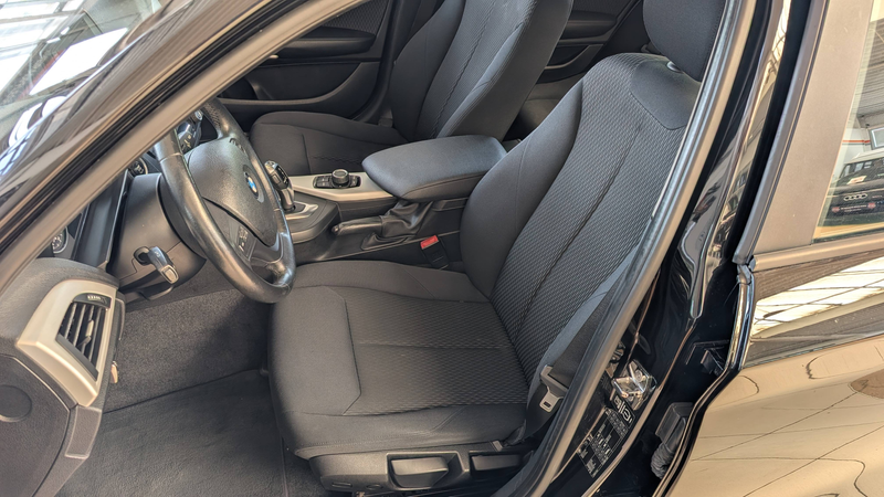 BMW 120 120 d Sitzheizung Klimaautomatik Parktronik hinten — photo 7