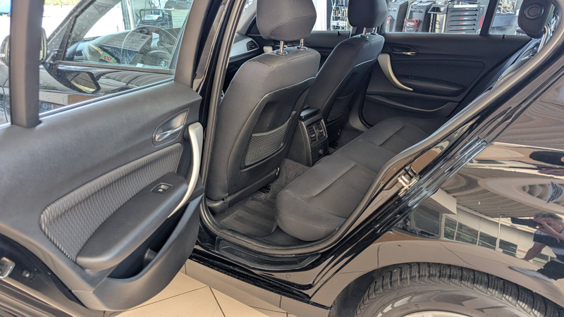 BMW 120 120 d Sitzheizung Klimaautomatik Parktronik hinten — photo 14