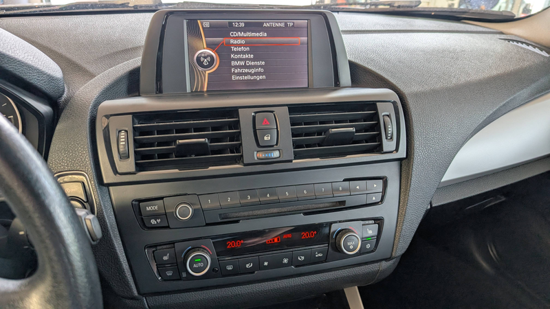 BMW 120 120 d Sitzheizung Klimaautomatik Parktronik hinten — photo 11