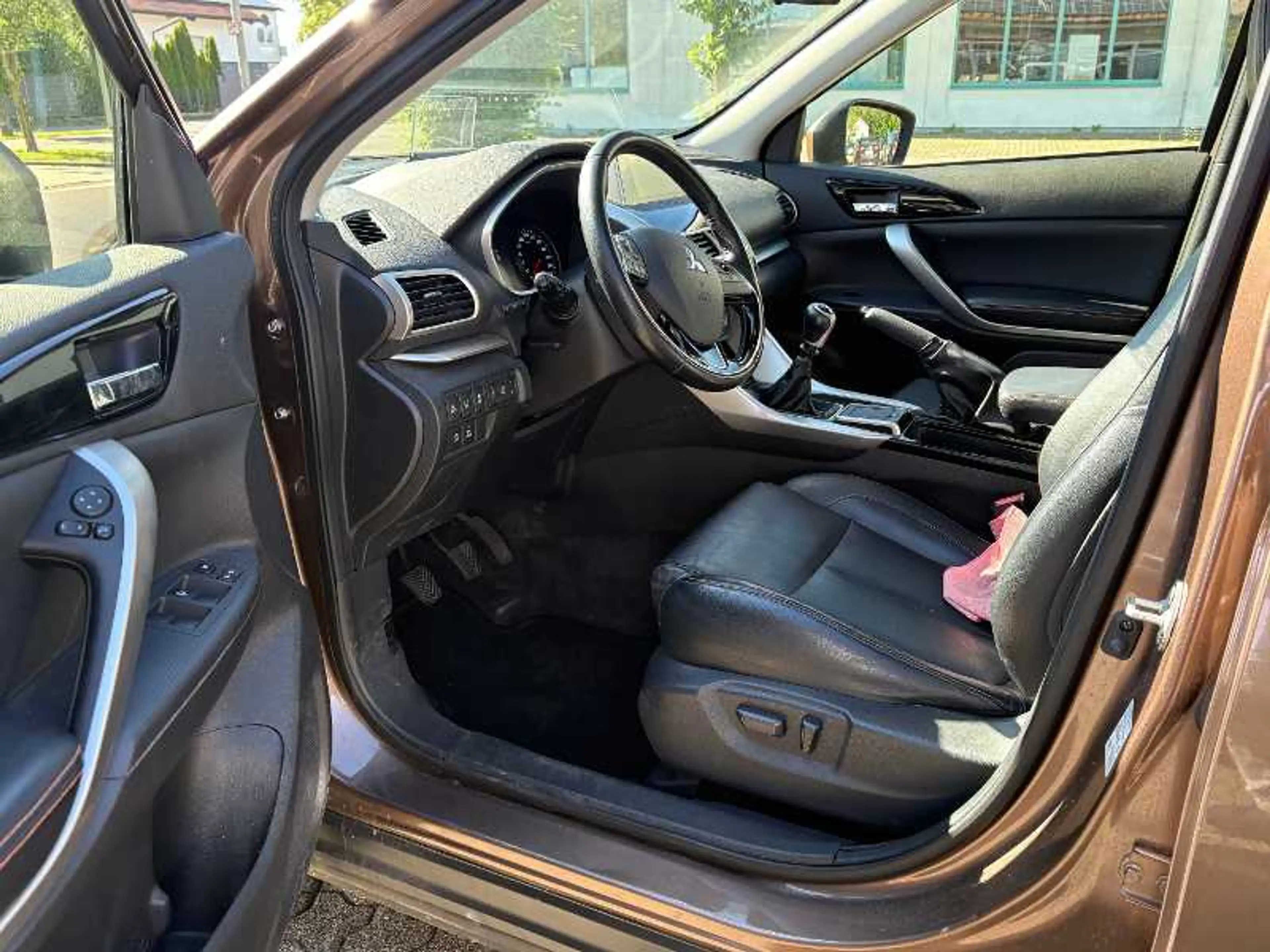 Mitsubishi Eclipse Cross TOP 1.5 2WD 6-Gang AHK PANO — photo 7