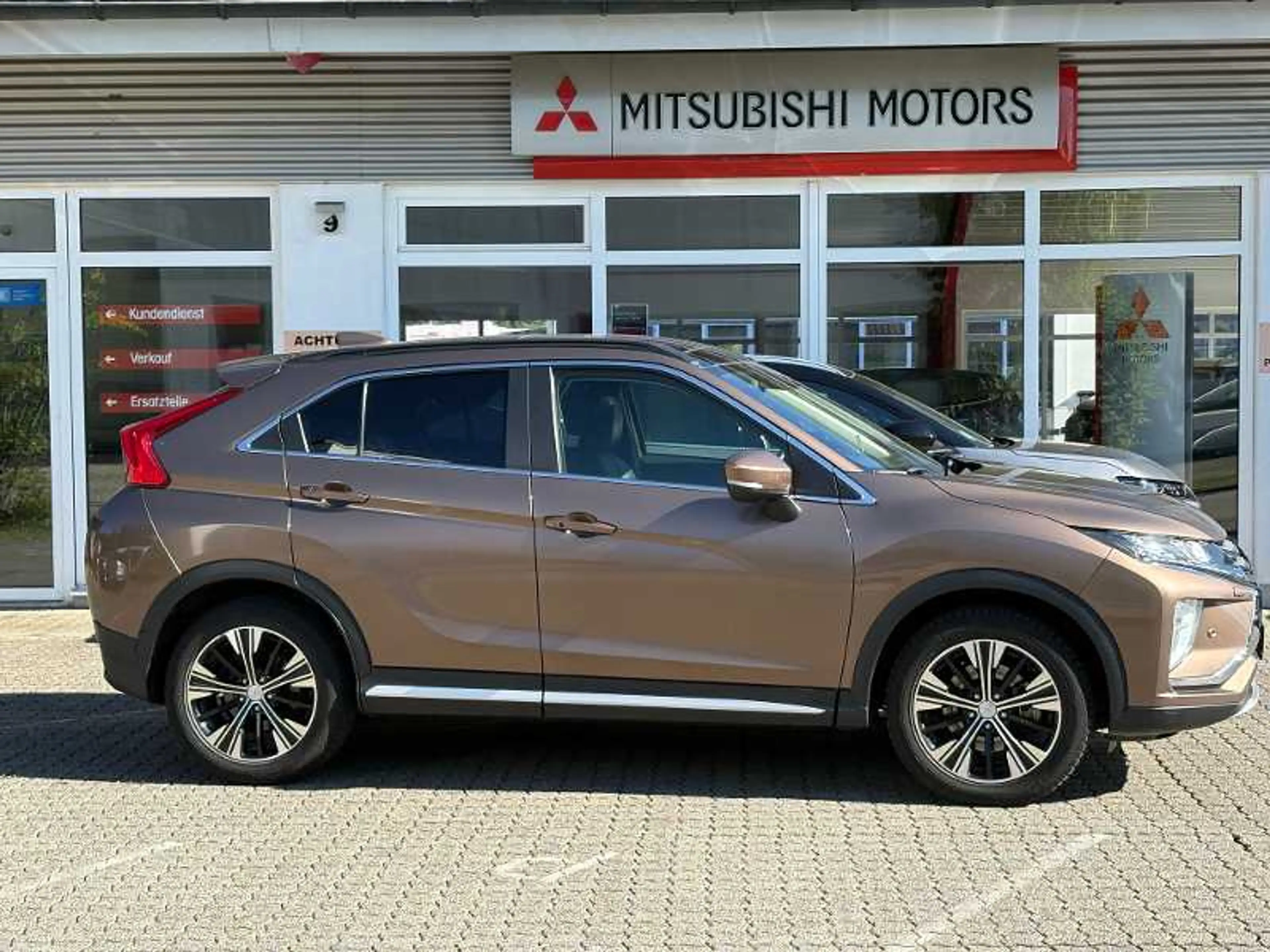 Mitsubishi Eclipse Cross TOP 1.5 2WD 6-Gang AHK PANO — photo 3