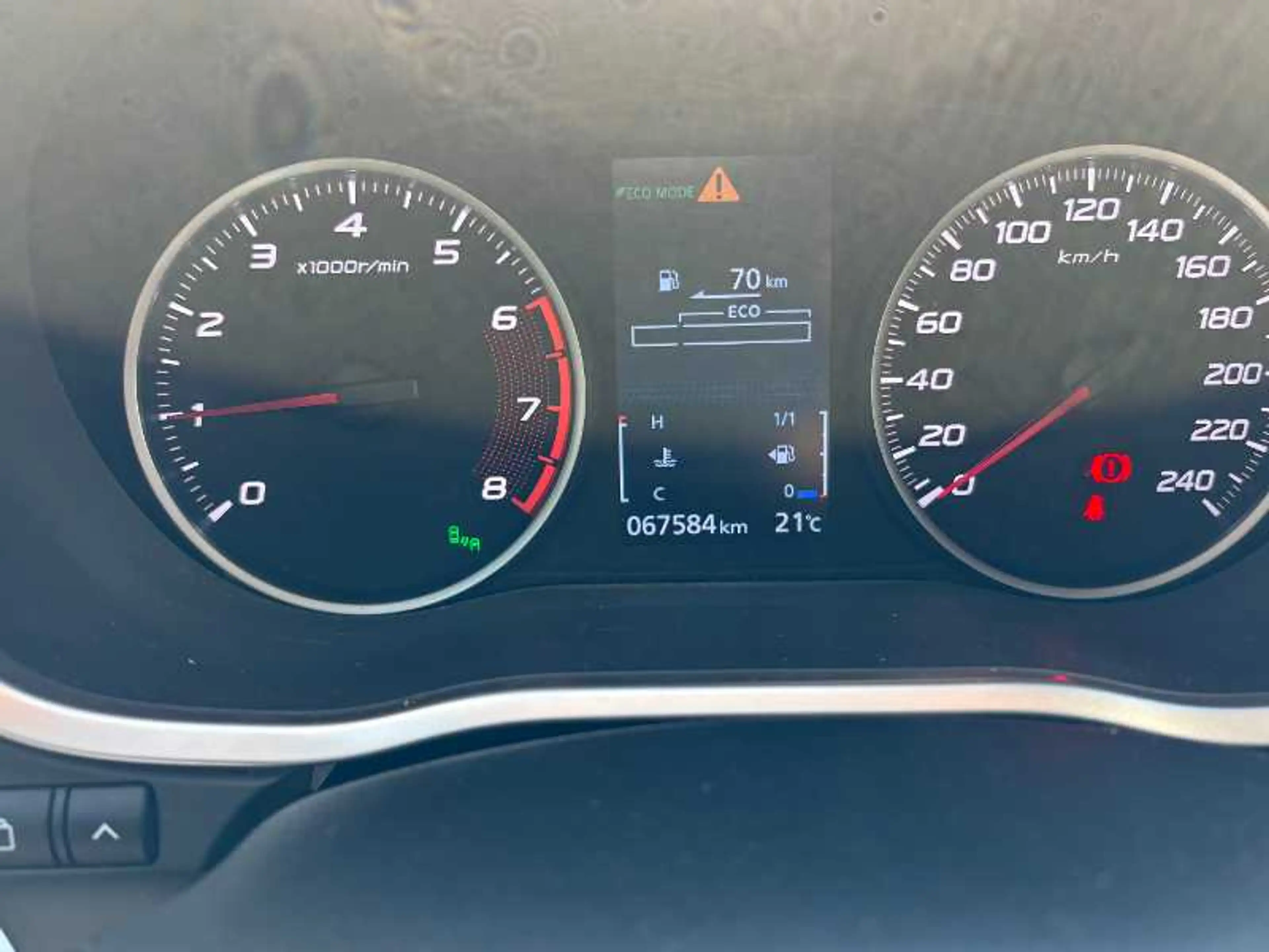 Mitsubishi Eclipse Cross TOP 1.5 2WD 6-Gang AHK PANO — photo 8