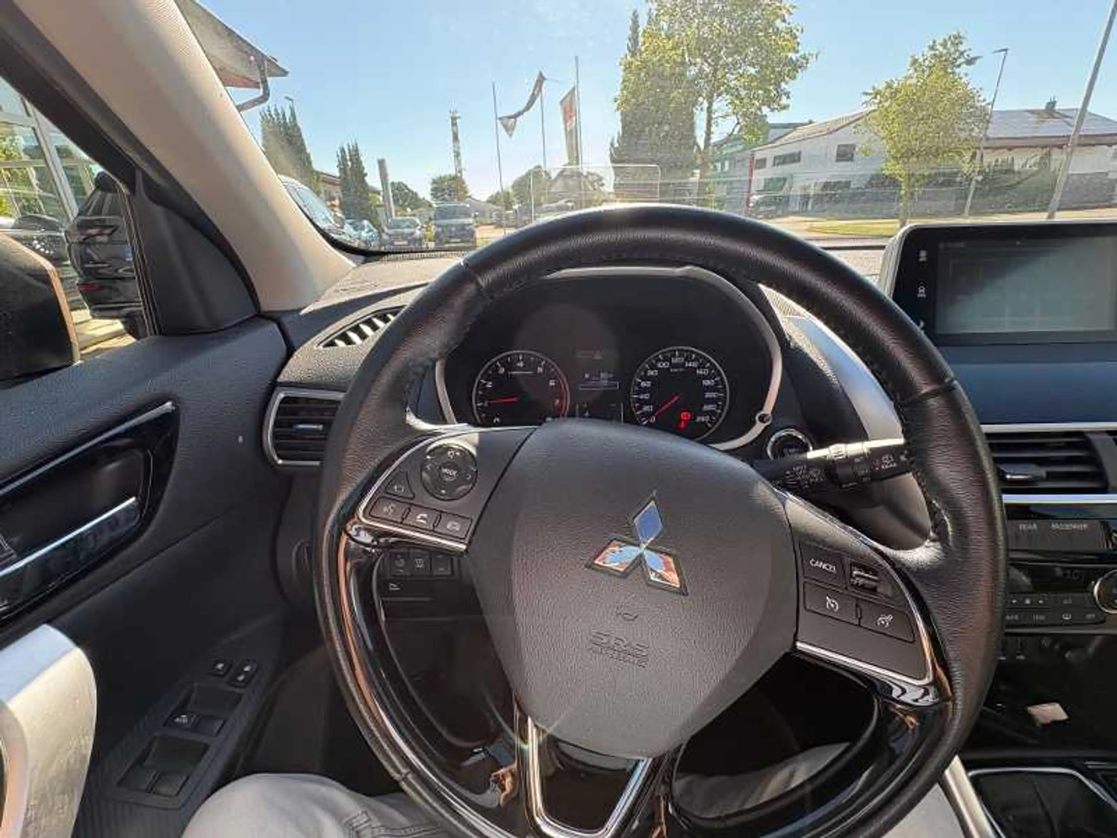 Mitsubishi Eclipse Cross TOP 1.5 2WD 6-Gang AHK PANO — photo 9