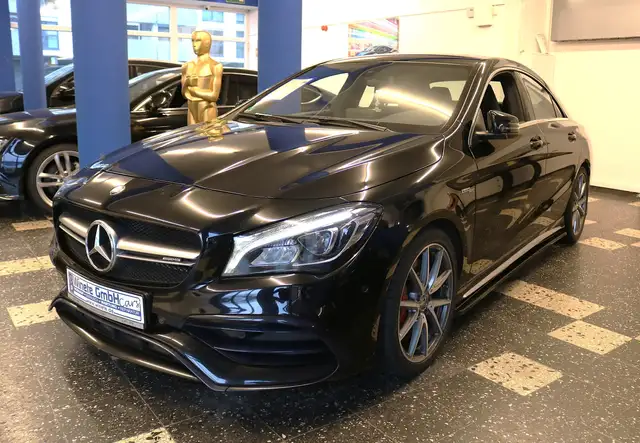 Mercedes-Benz CLA 45 AMG 4Matic Limo*Alcantara*PDC*LED*NAVI*SHZ u.v.m