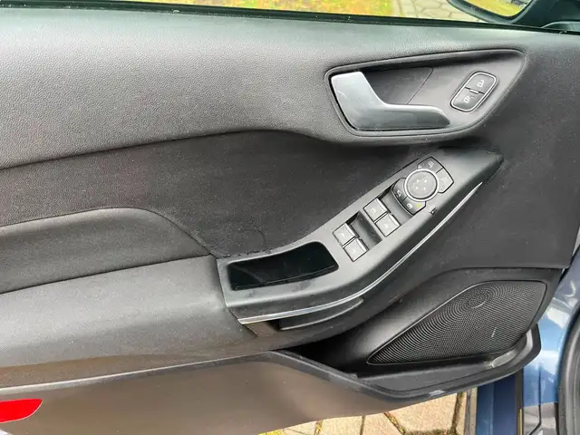 Ford Fiesta view 11