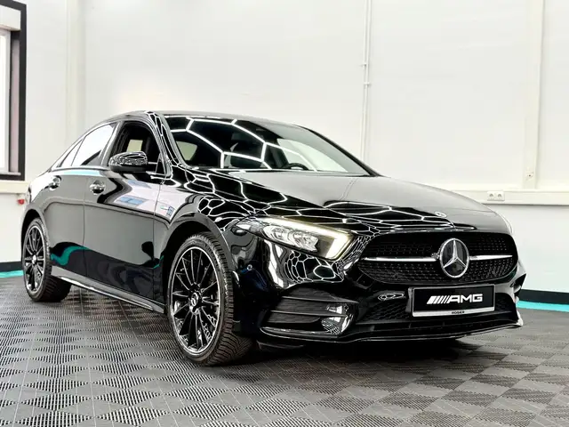 Mercedes-Benz A 250 e Edition 2021 LIM. AMG/AMBIENT/19*AMG