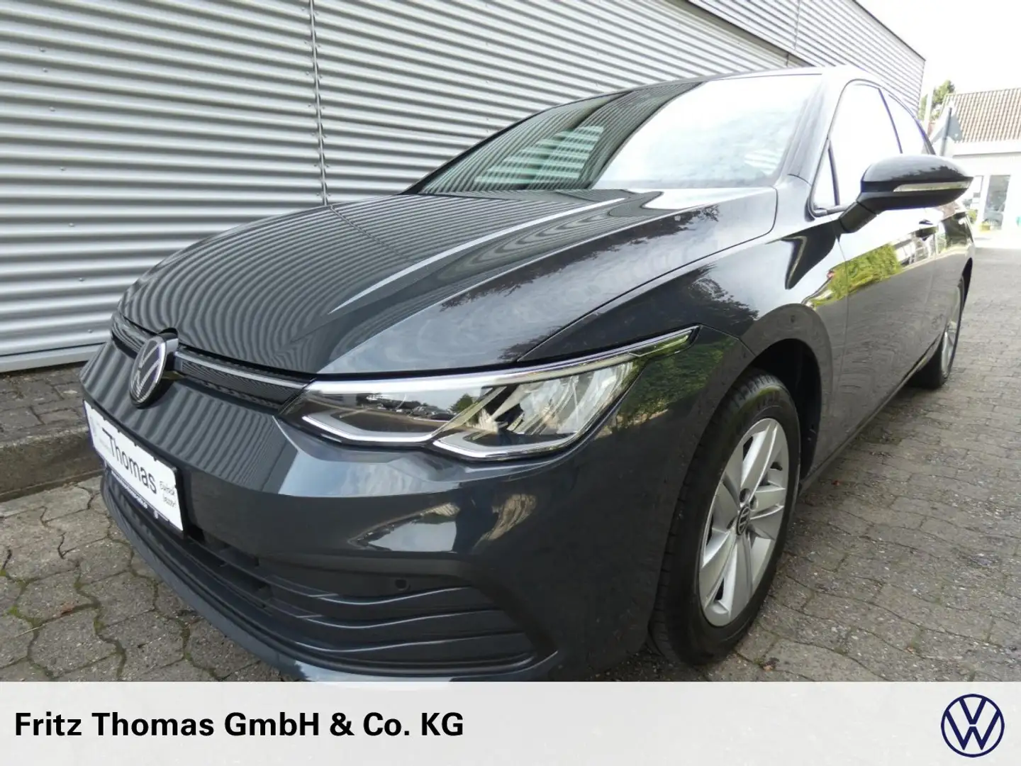 Volkswagen Golf VIII 2.0 TDI DSG Life LED SHZ PDC Klima Klima Grau - 2