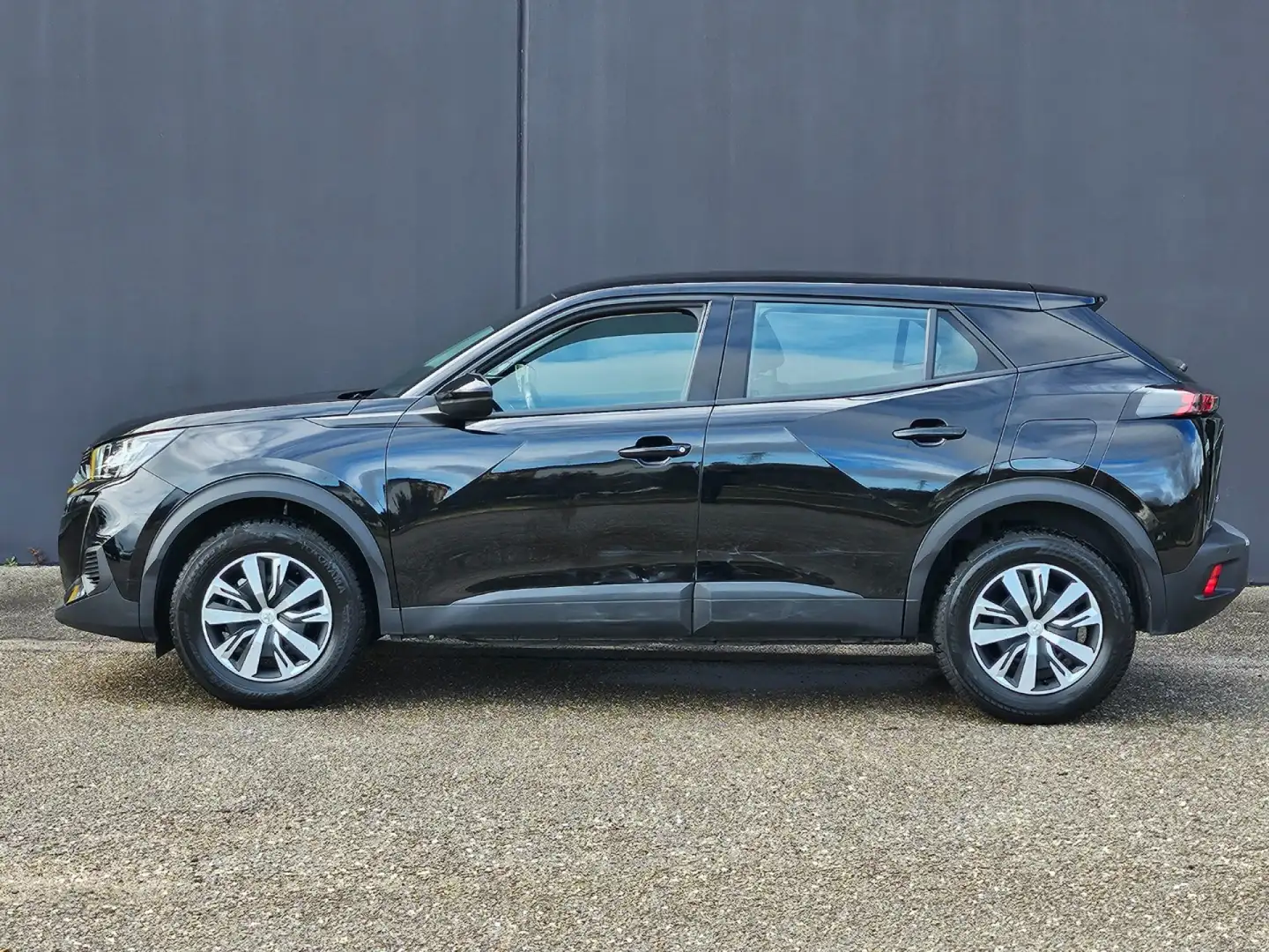 Peugeot 2008 BlueHDi 100 Active Nero - 2