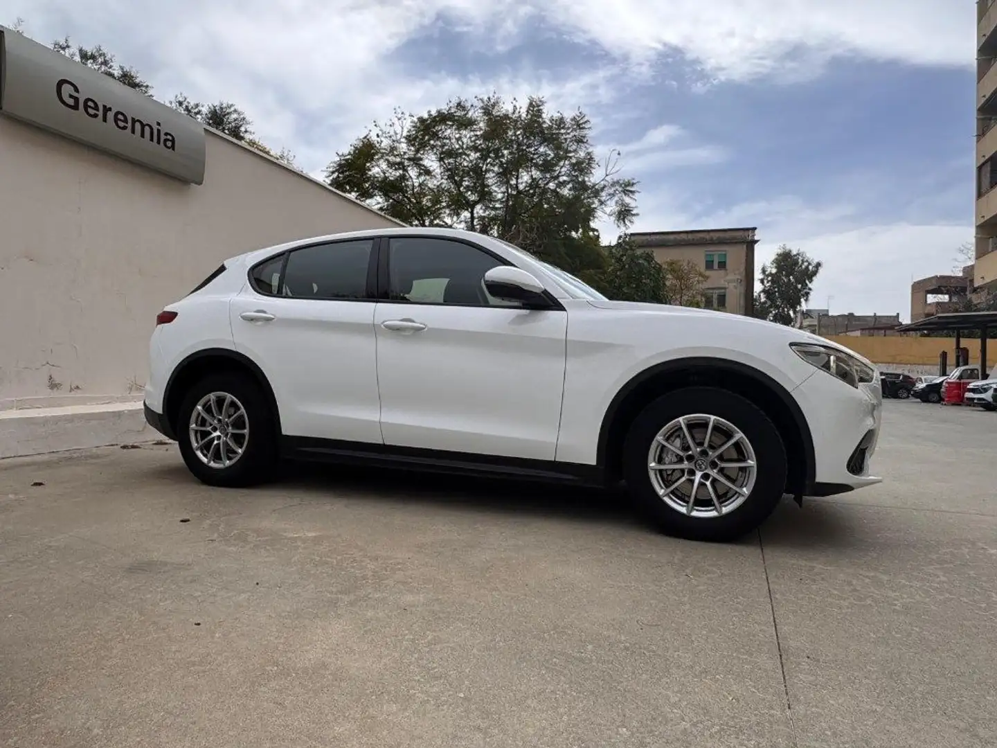 Alfa Romeo Stelvio 2.2 Turbodiesel 210 CV AT8 Q4 Business Bianco - 2