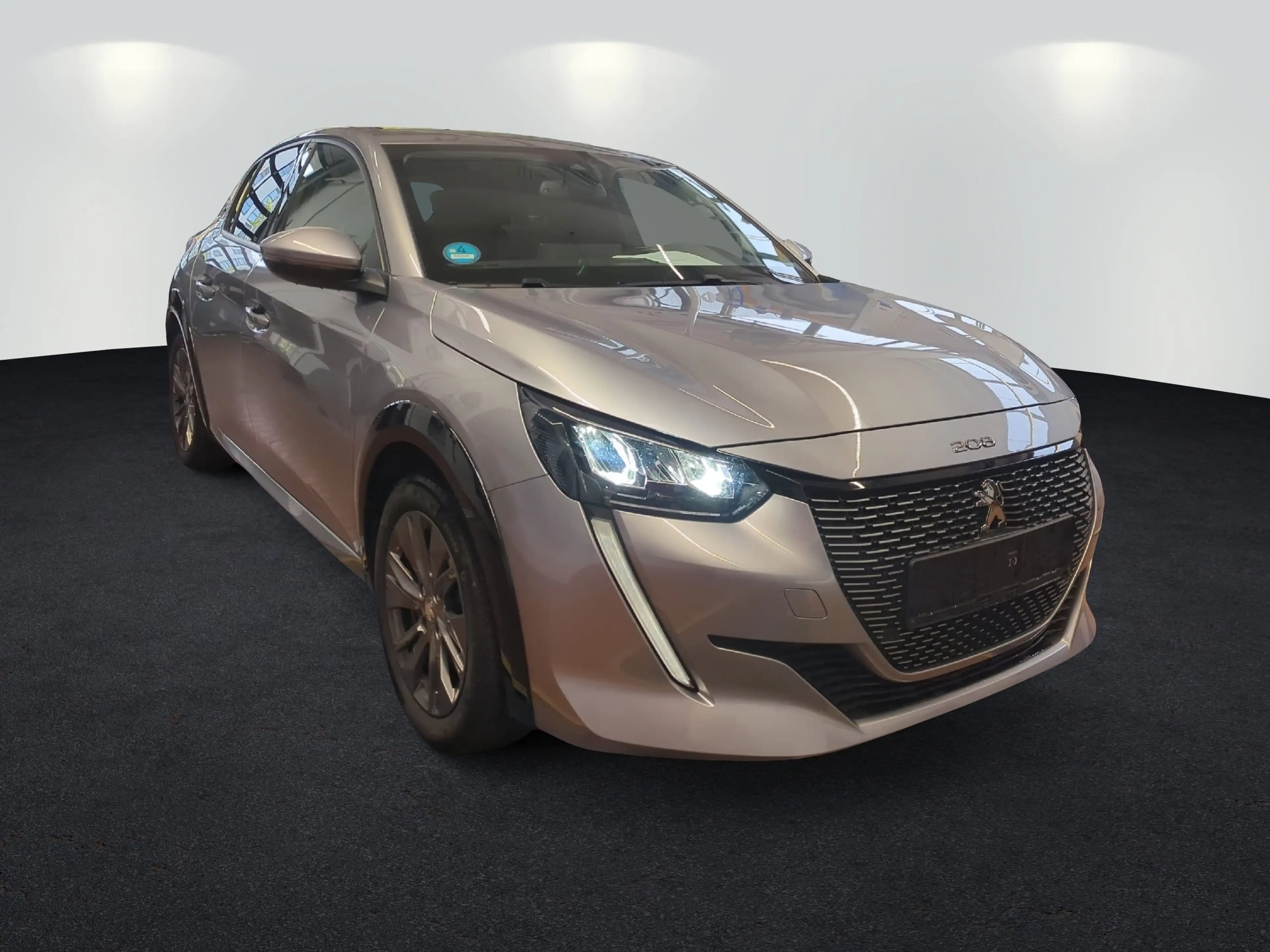Peugeot e-208 Elektro 136 Allure Navi+SHZ+Kamera+ — photo 3