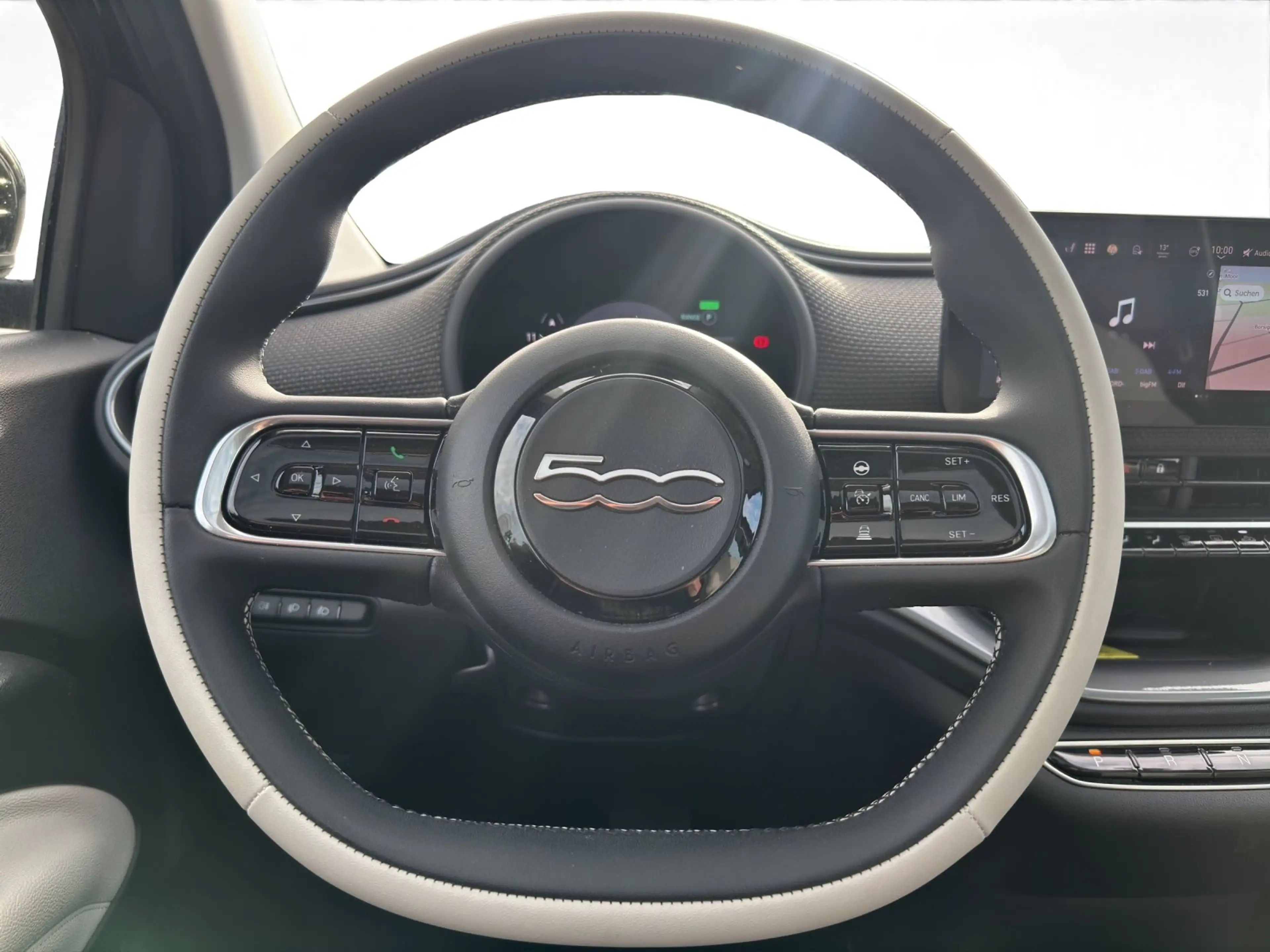 Fiat 500e La Prima PANO KAMERA CARPLAY SHZ KLIMA — photo 13