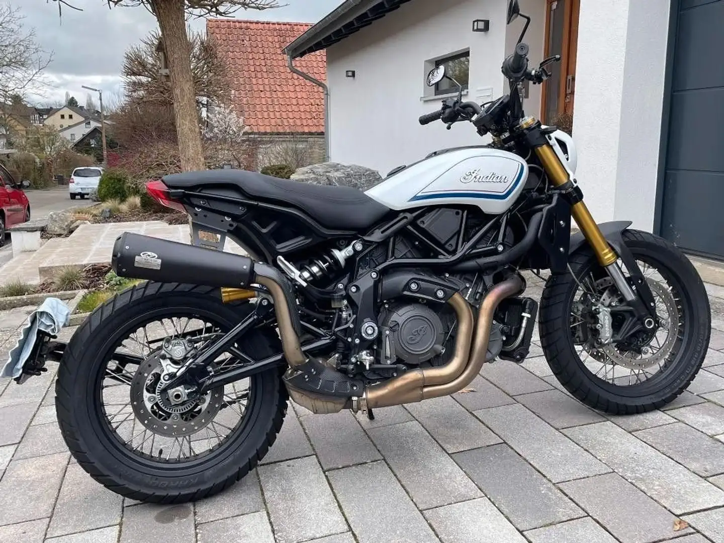 Indian FTR 1200 S Race Replica mit J&H Klappenauspuff Alb - 1
