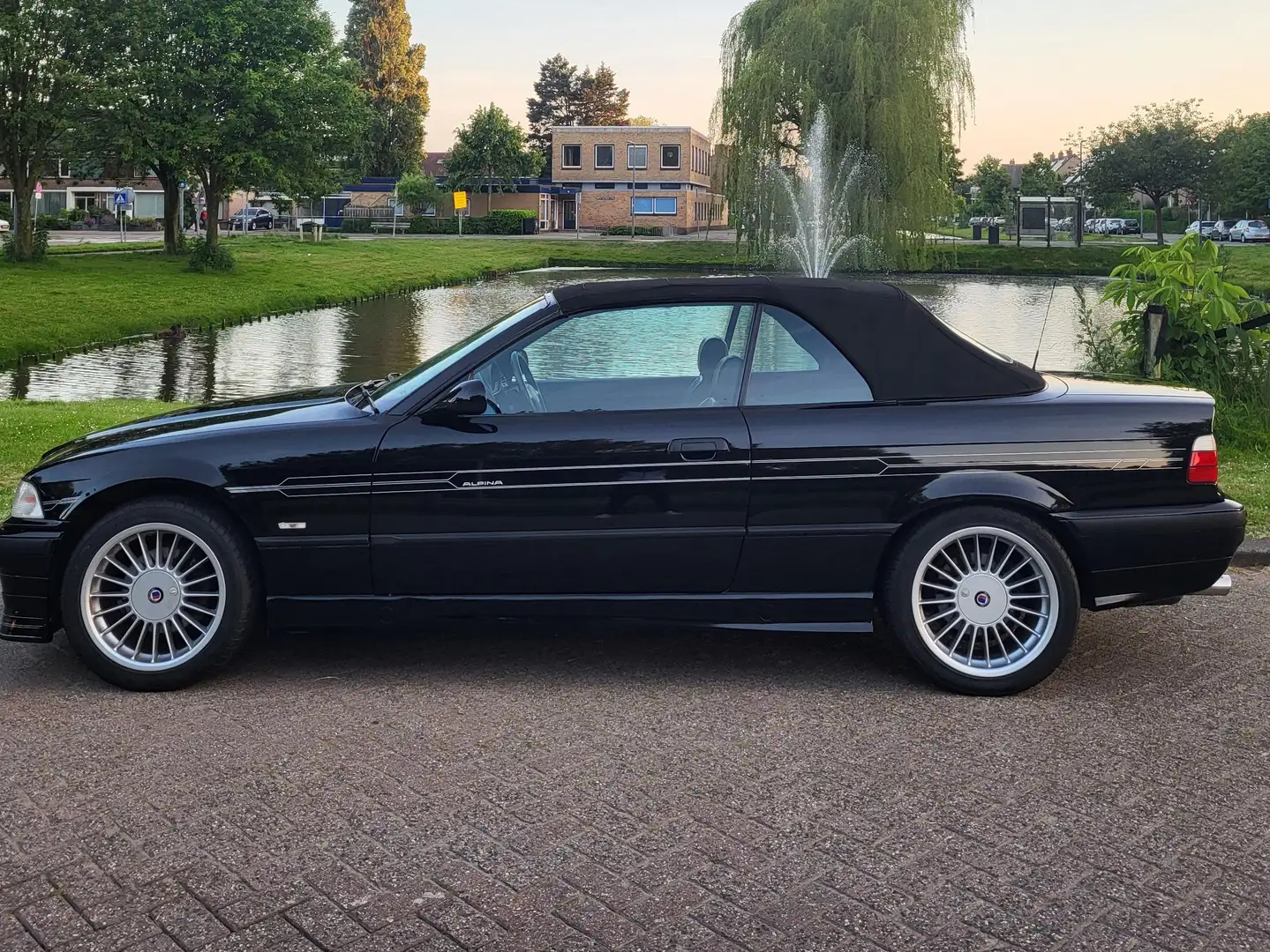 Alpina B3 BMW-Alpina B3 3.2 E36 cabriolet (Nr. 55) Zwart - 1