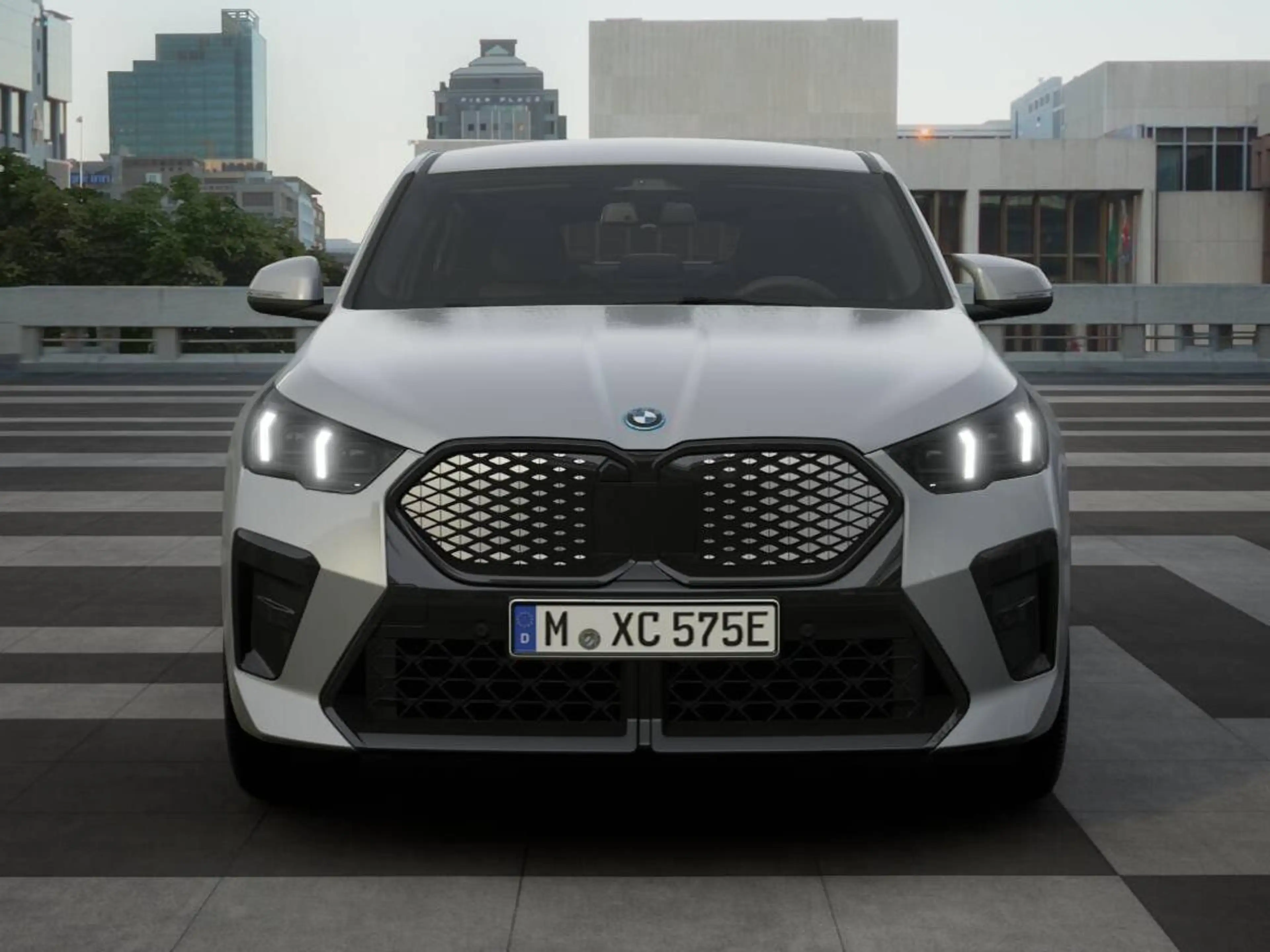 BMW iX2 eDrive20 M Edition — photo 3