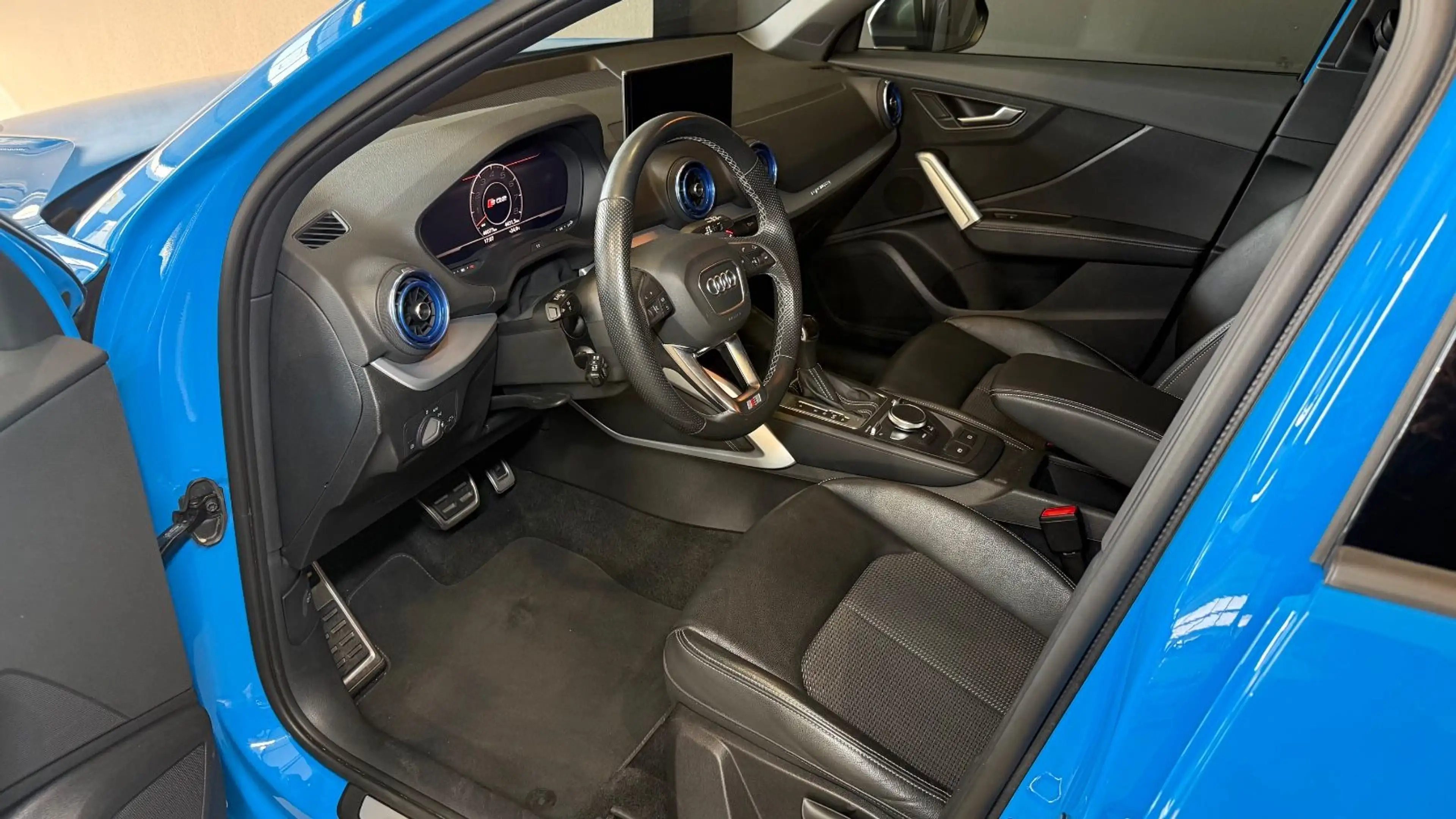 Audi SQ2 2.0 TFSI quattro ACC/AHK/SONDERFARBE — photo 12