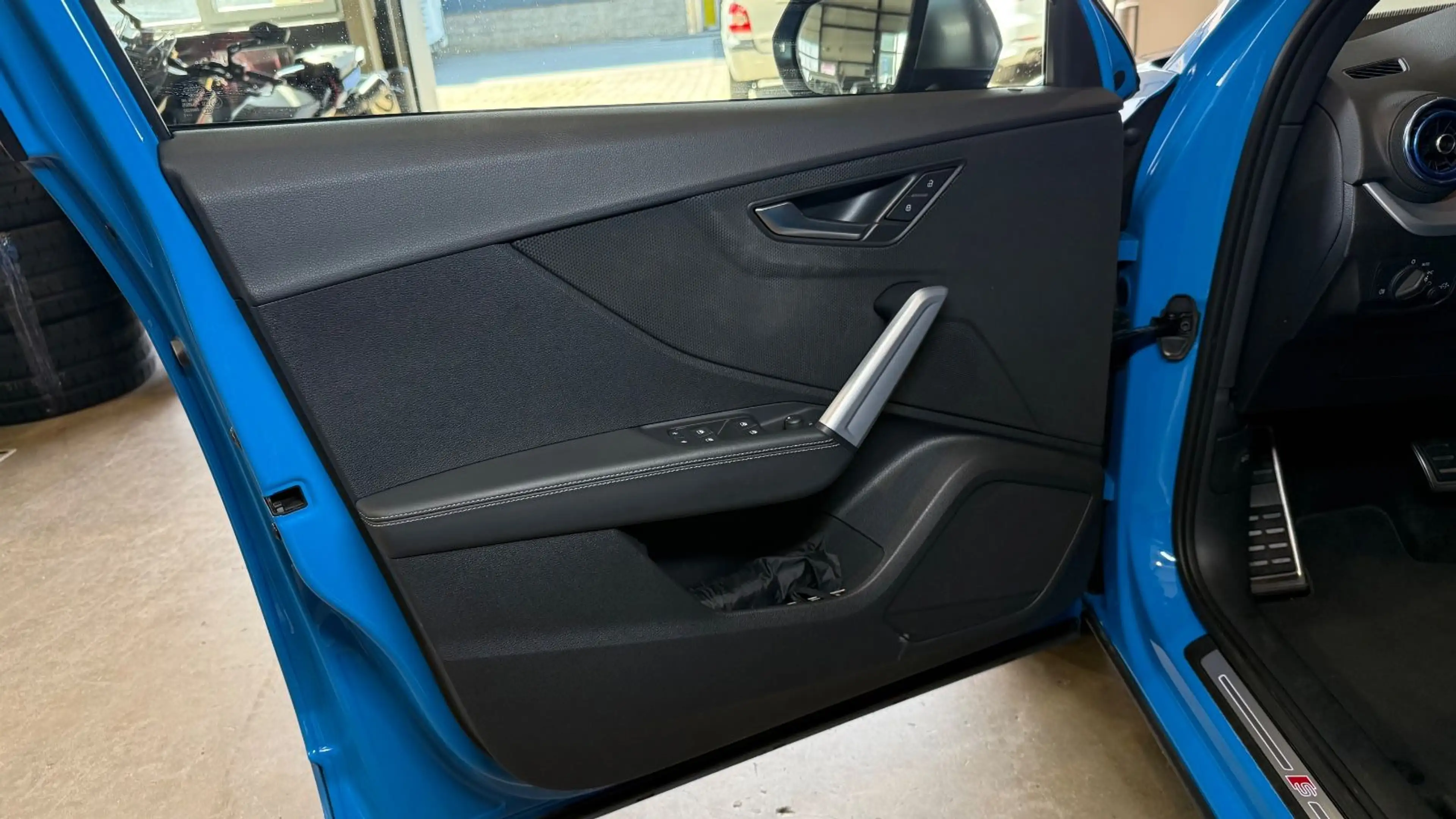 Audi SQ2 2.0 TFSI quattro ACC/AHK/SONDERFARBE — photo 13