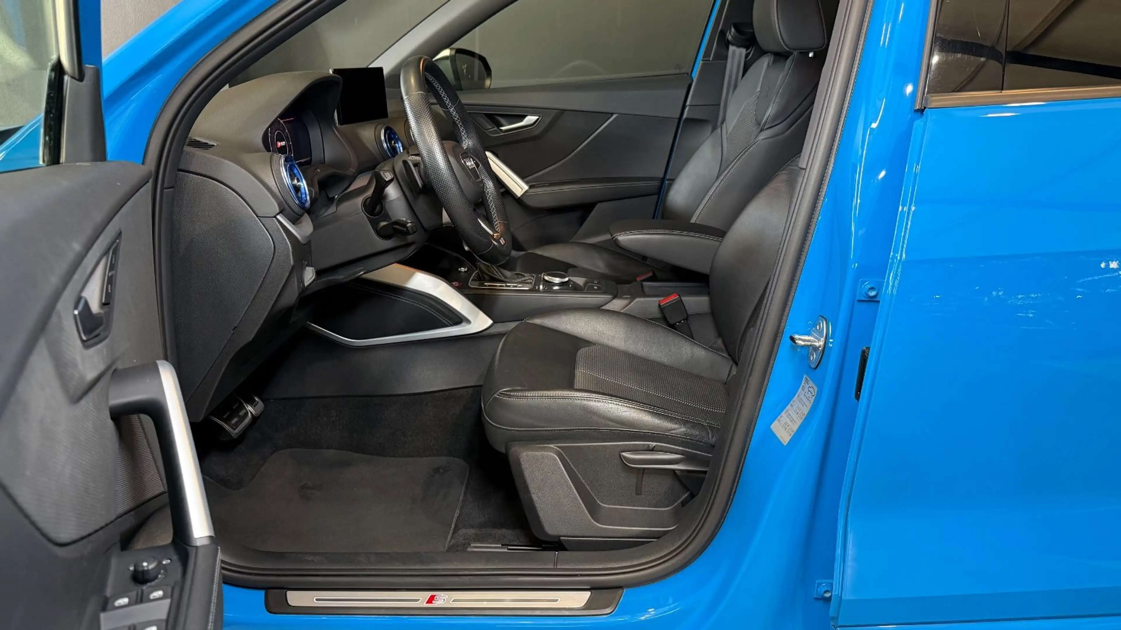 Audi SQ2 2.0 TFSI quattro ACC/AHK/SONDERFARBE — photo 14