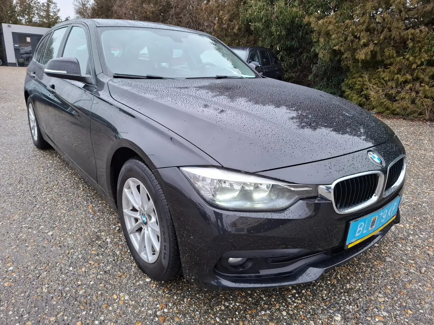 BMW 316 316 d Touring (Kombi) Advantage Noir - 1