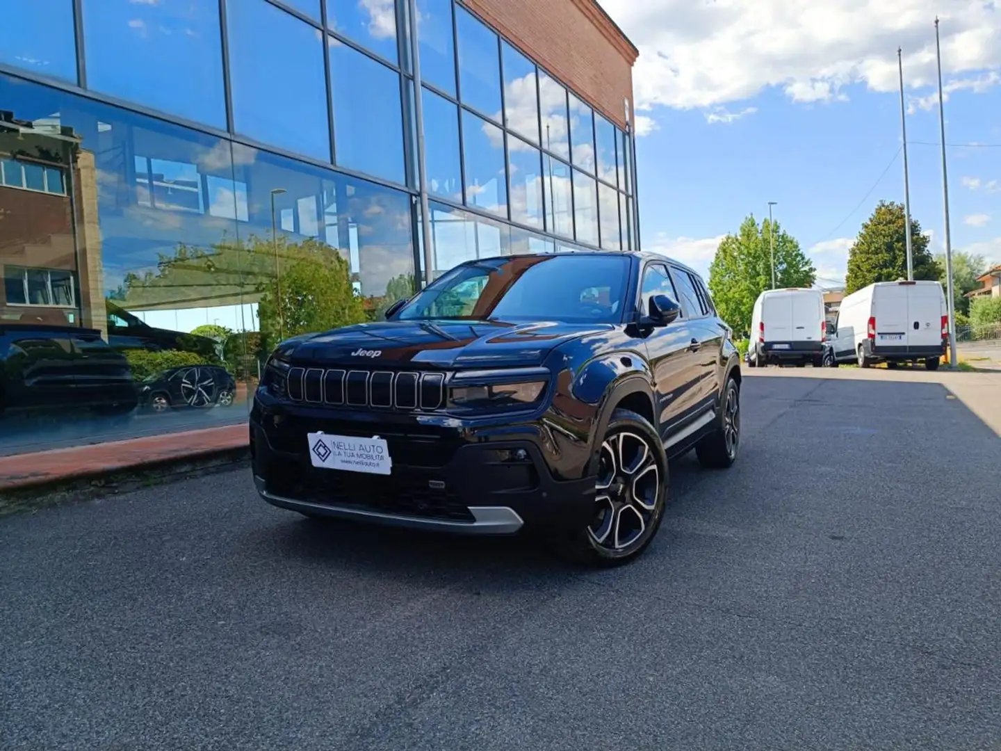 Jeep Avenger 1.2 Turbo 100 CV Summit Schwarz - 1