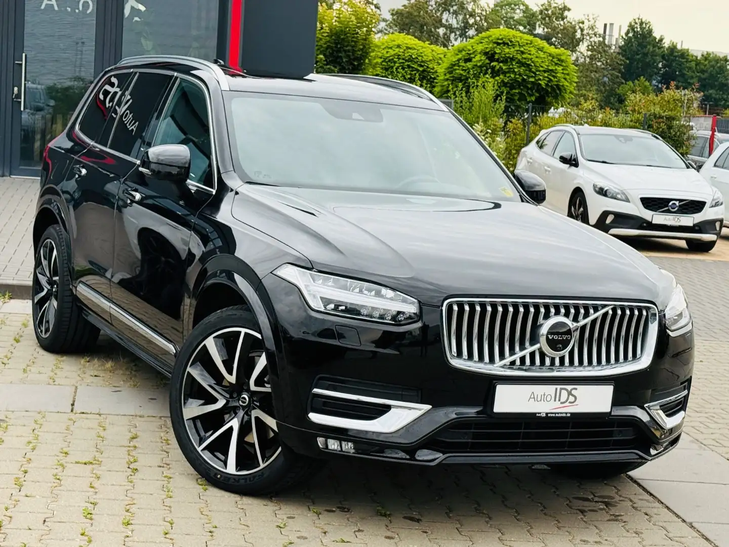 Volvo XC90 Inscription AWD/PANO/NAVI/7SITZER Schwarz - 2