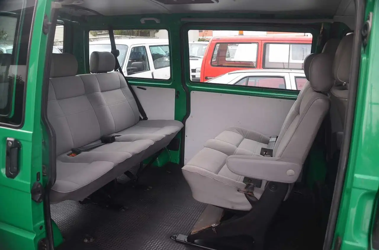 Volkswagen T4 Bus Kombi 2.5Benziner, KLIMA, 2 Schiebetüren, foto 5