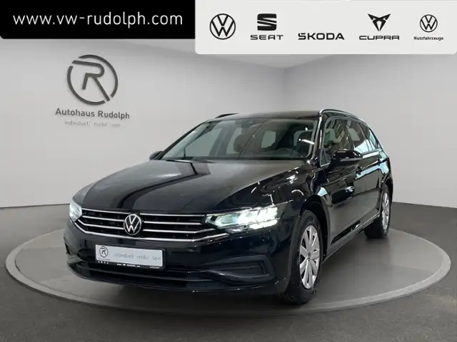 Volkswagen Passat Variant 2.0 TDI Basis / Navi ACC