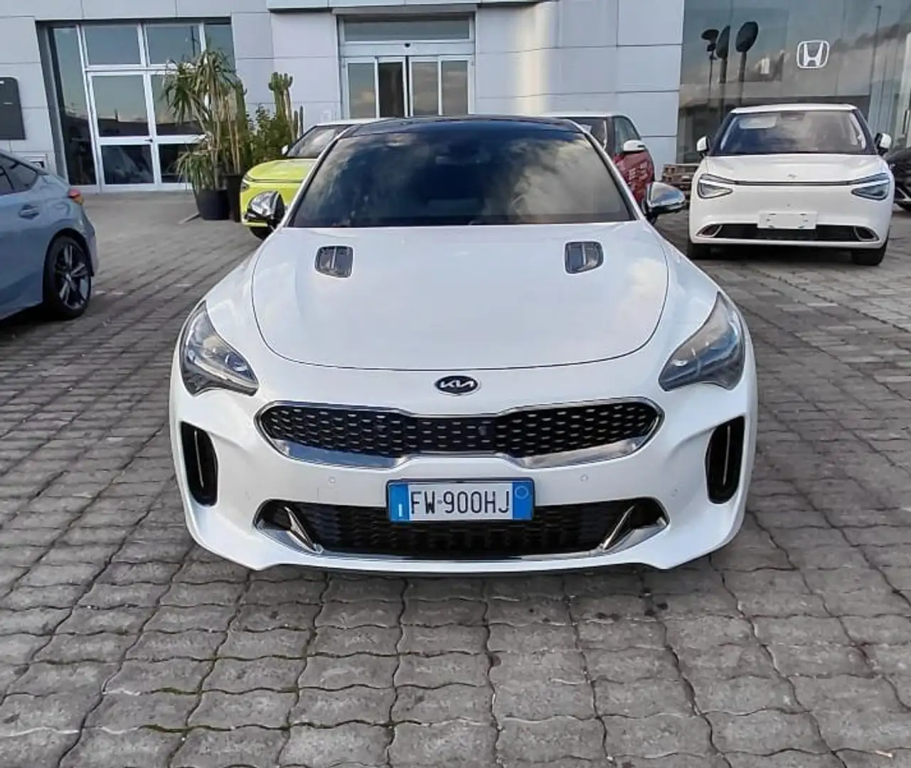 Kia Stinger Stinger 3.3 t-gdi GT awd 366cv auto my18 Bianco - 2