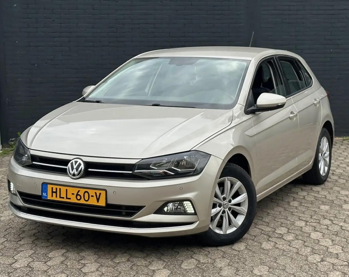 Volkswagen Polo 1.0 TSI Beats, DSG AUTOMAAT, Carplay, Stoelverwarm Grijs - 1