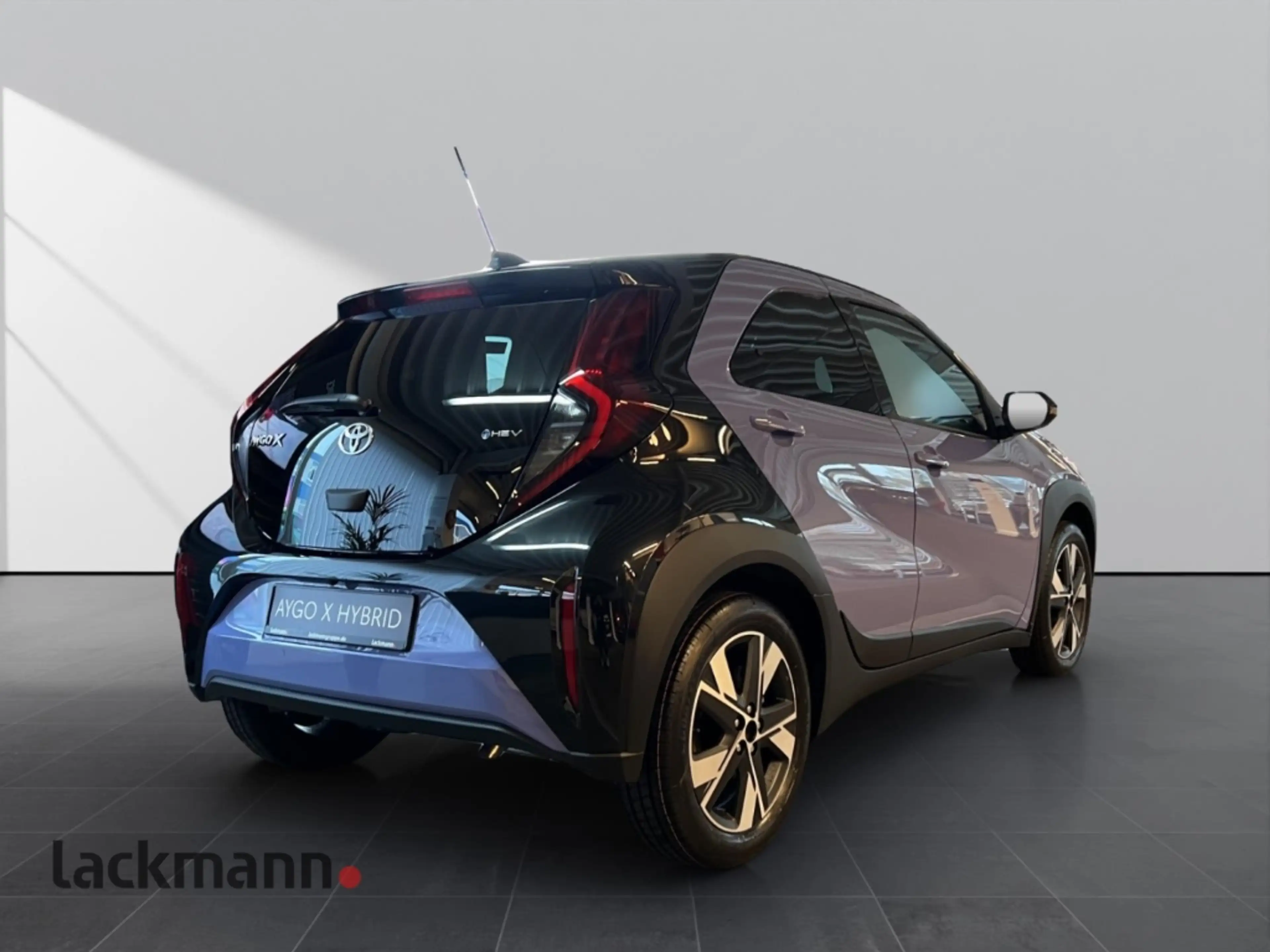 Toyota Aygo X 1,5 l Hybrid Teamplayer *SHZG*KAMERA* — photo 4
