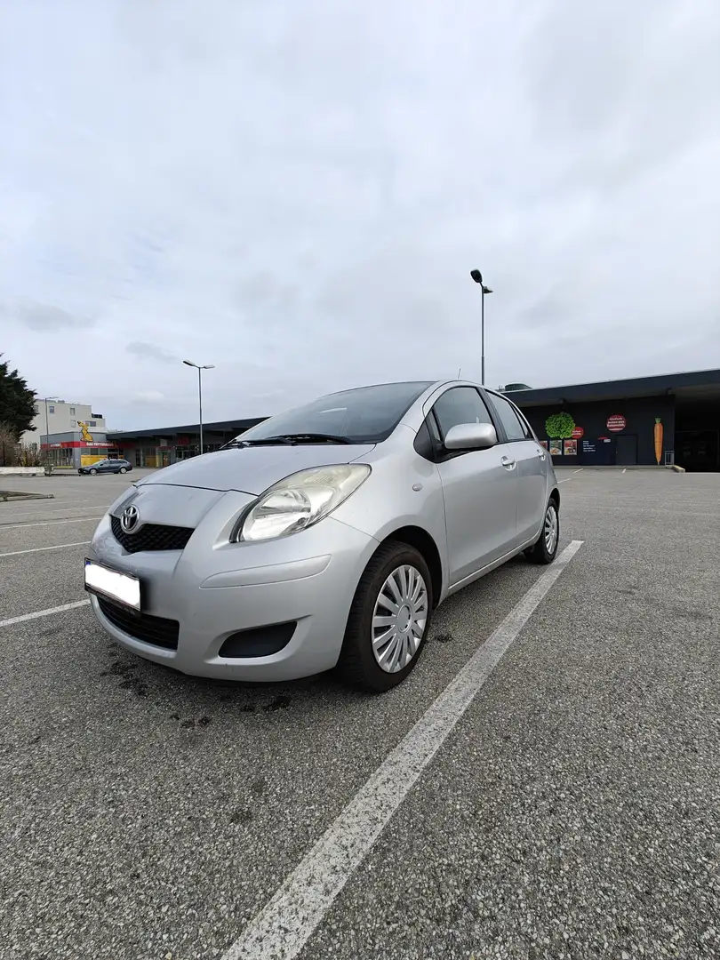 Toyota Yaris 1,33 Dual-VVT-i Luna - 1