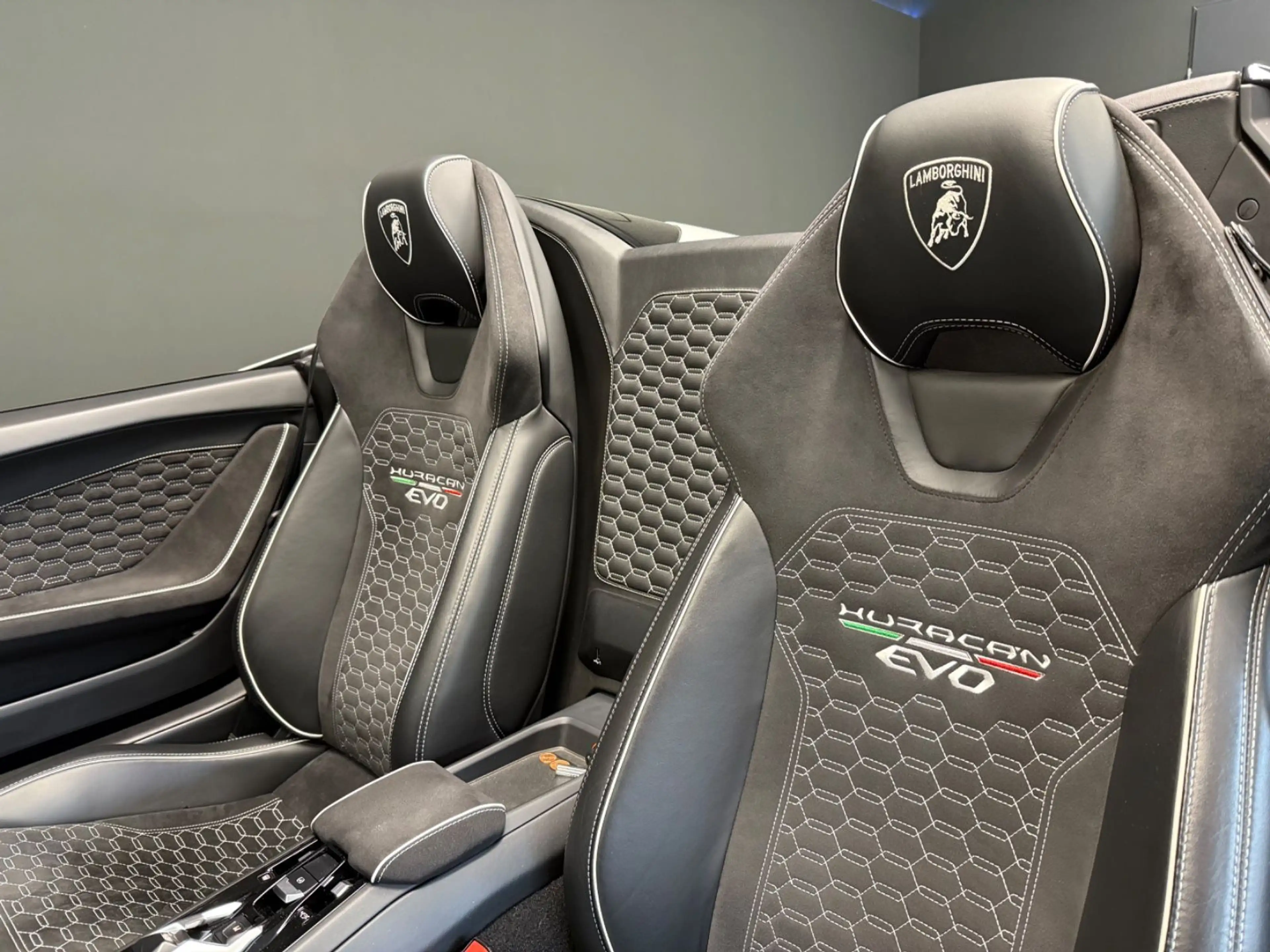 Lamborghini Huracán EVO Spyder  Kamera  Lift  Car Play  Navi — photo 10