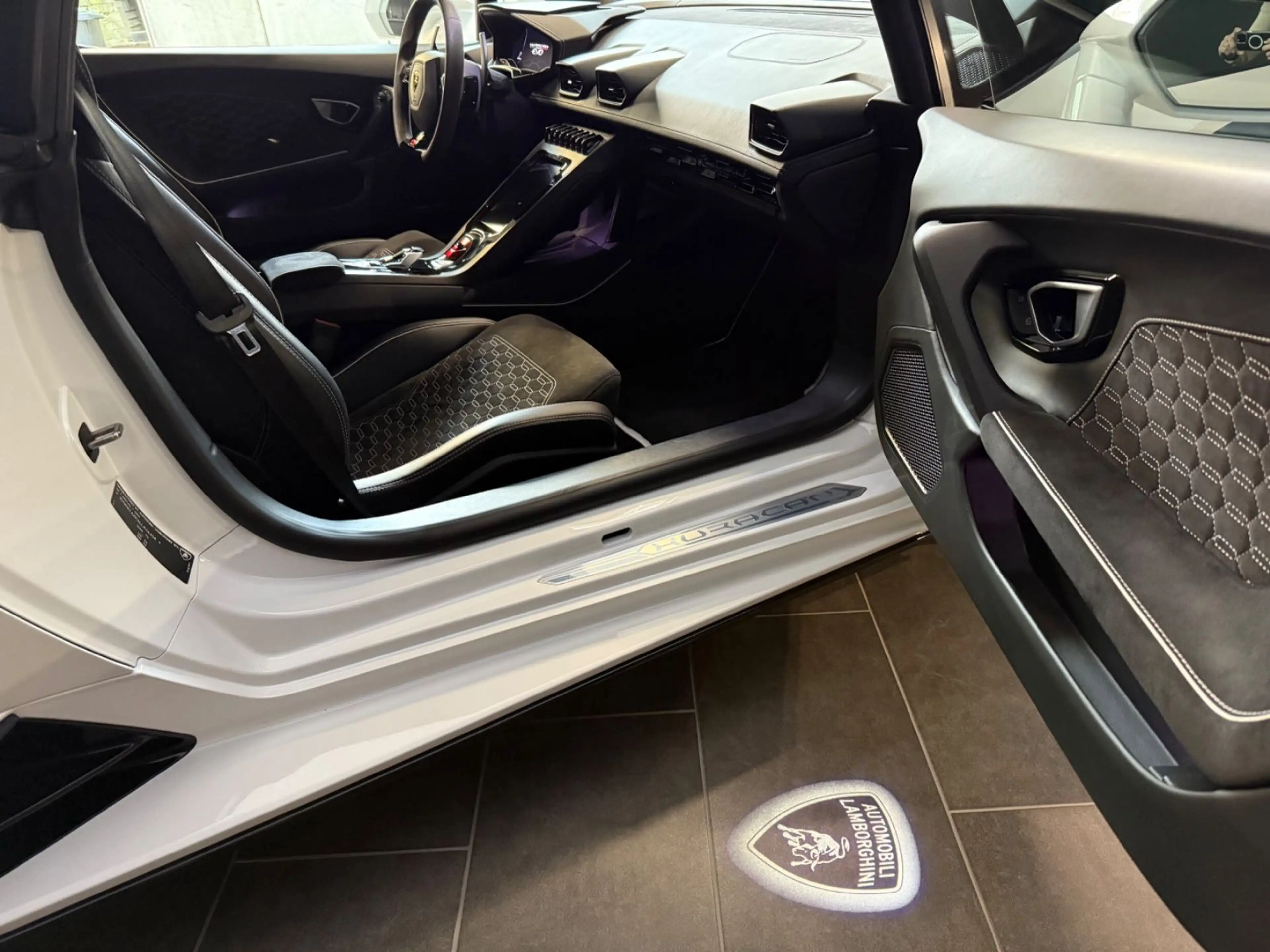 Lamborghini Huracán EVO Spyder  Kamera  Lift  Car Play  Navi — photo 4