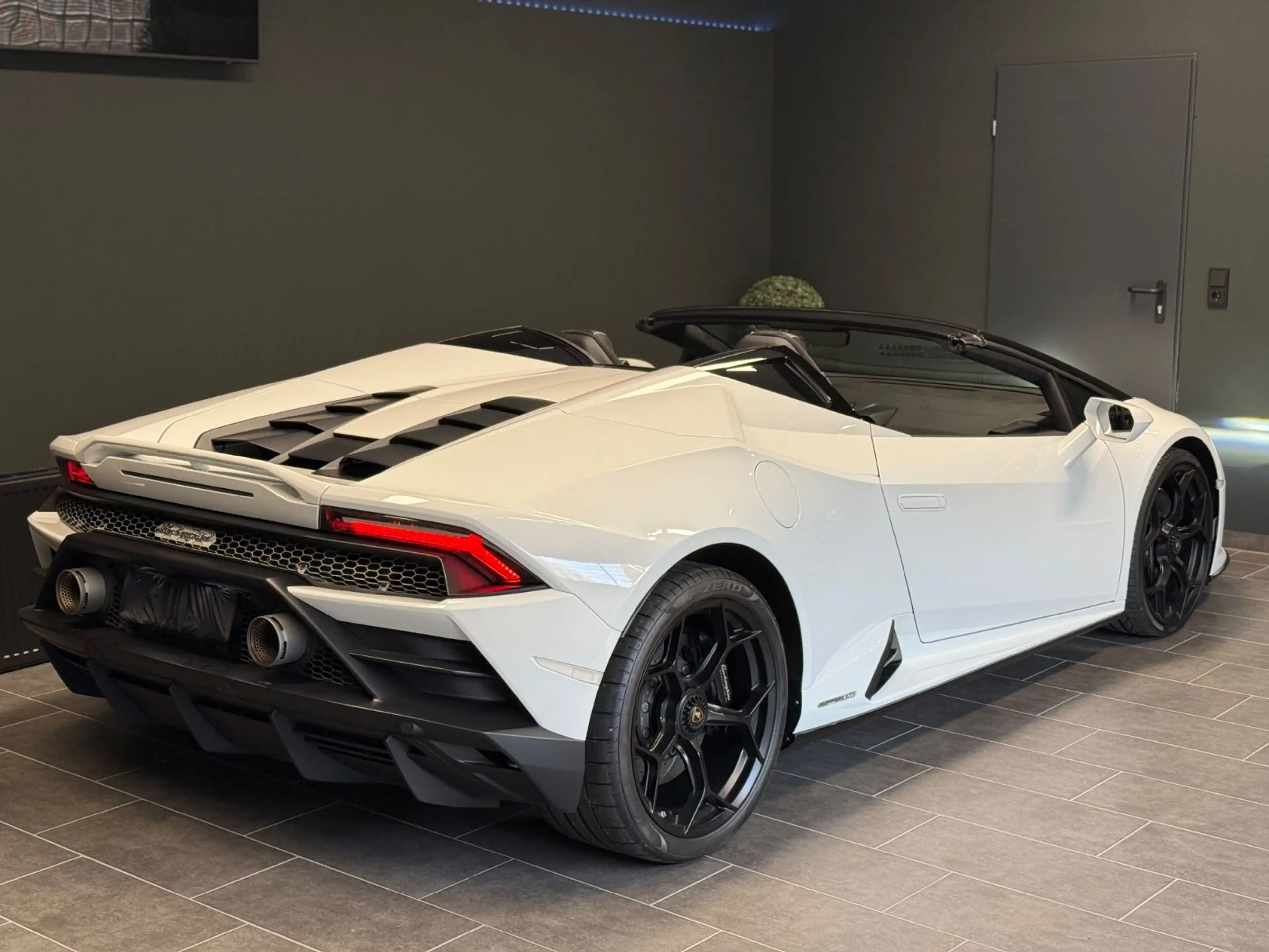 Lamborghini Huracán EVO Spyder  Kamera  Lift  Car Play  Navi — photo 6