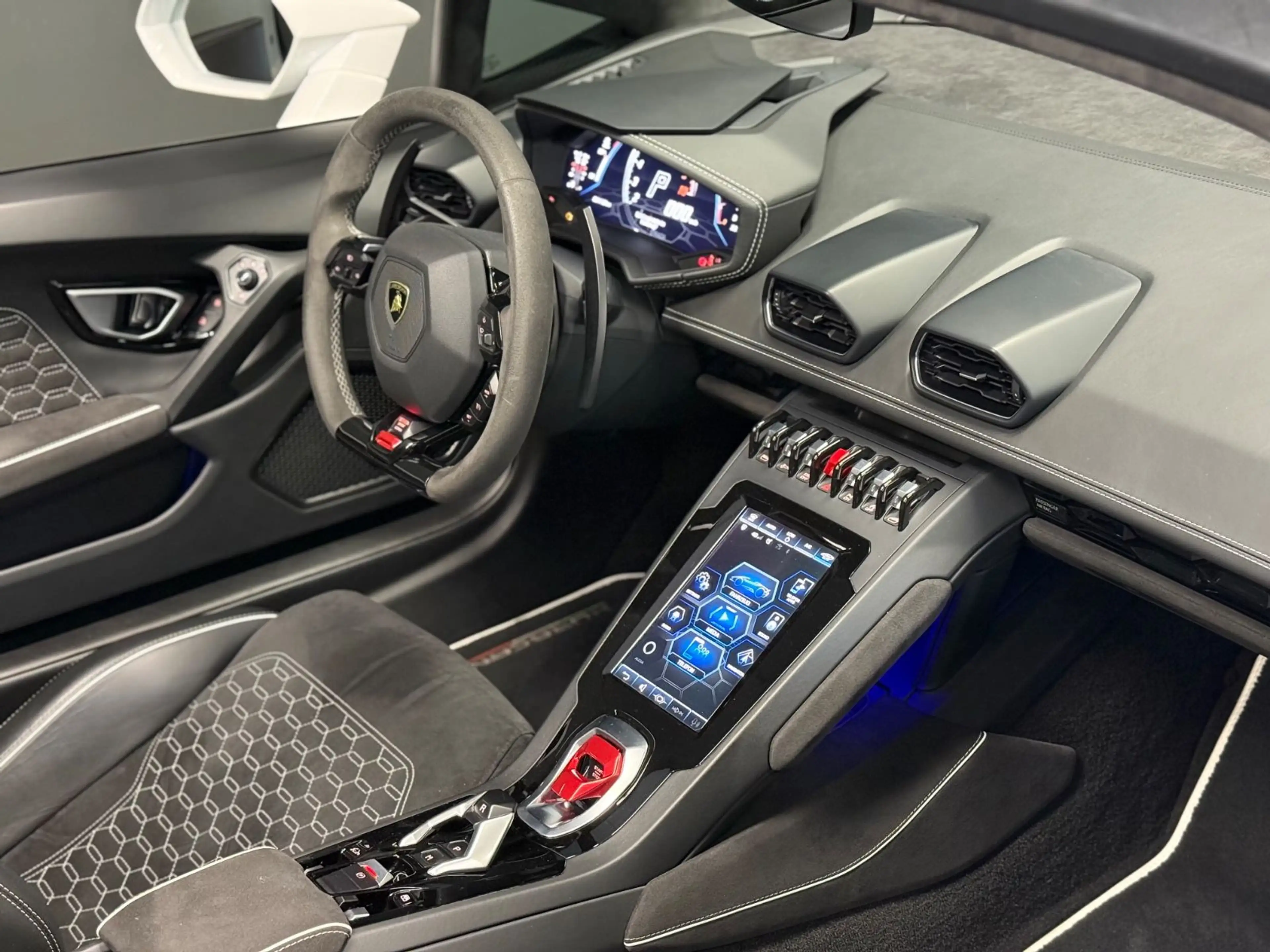 Lamborghini Huracán EVO Spyder  Kamera  Lift  Car Play  Navi — photo 7