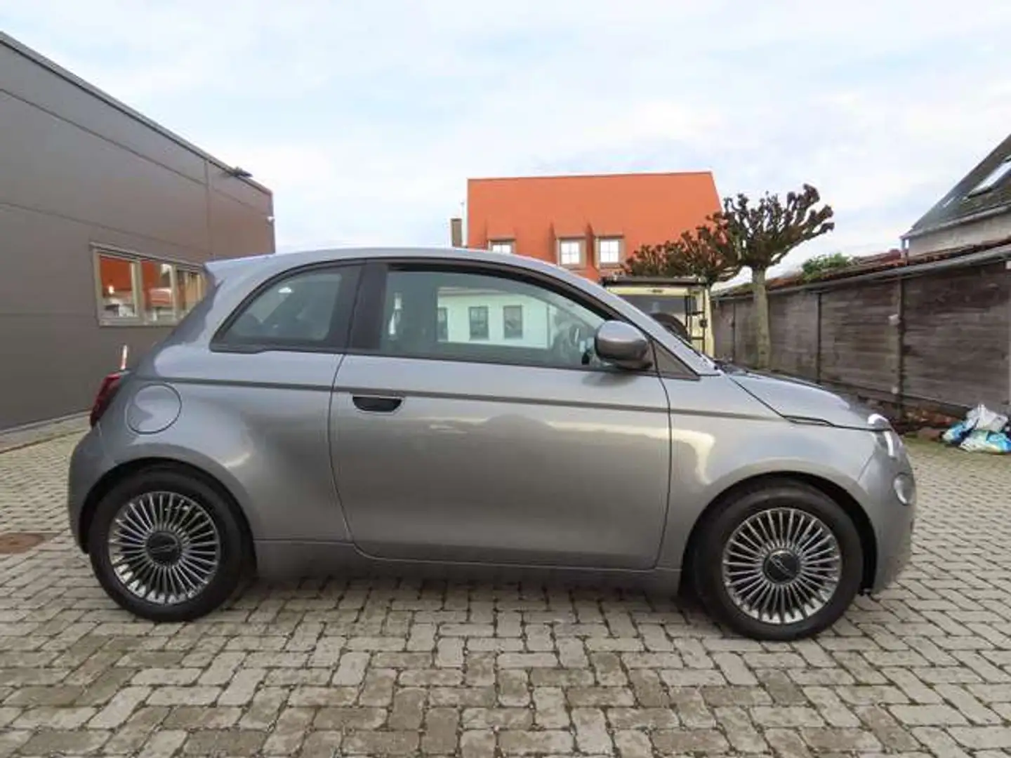 Fiat 500e 87 KW Grau - 2