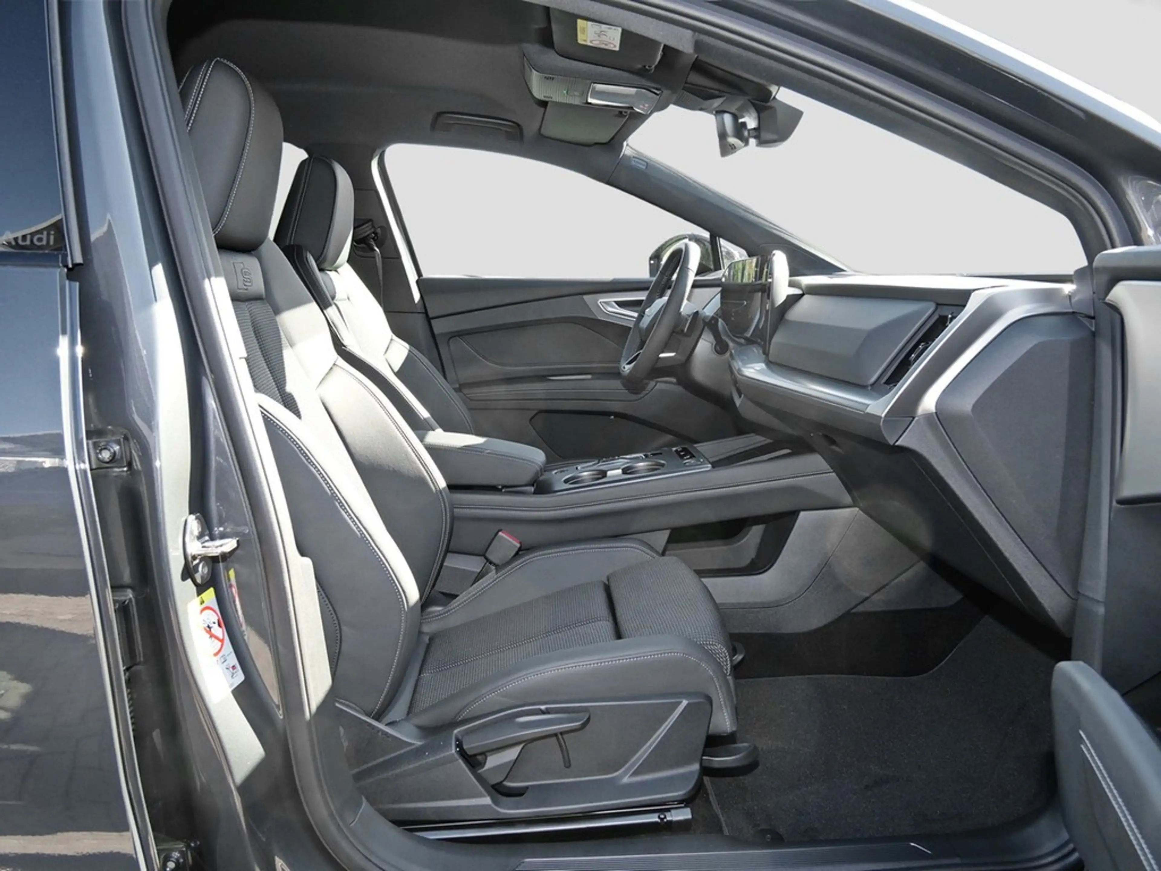 Audi e-tron Sportback performance 210 kW / 286 PS — photo 7