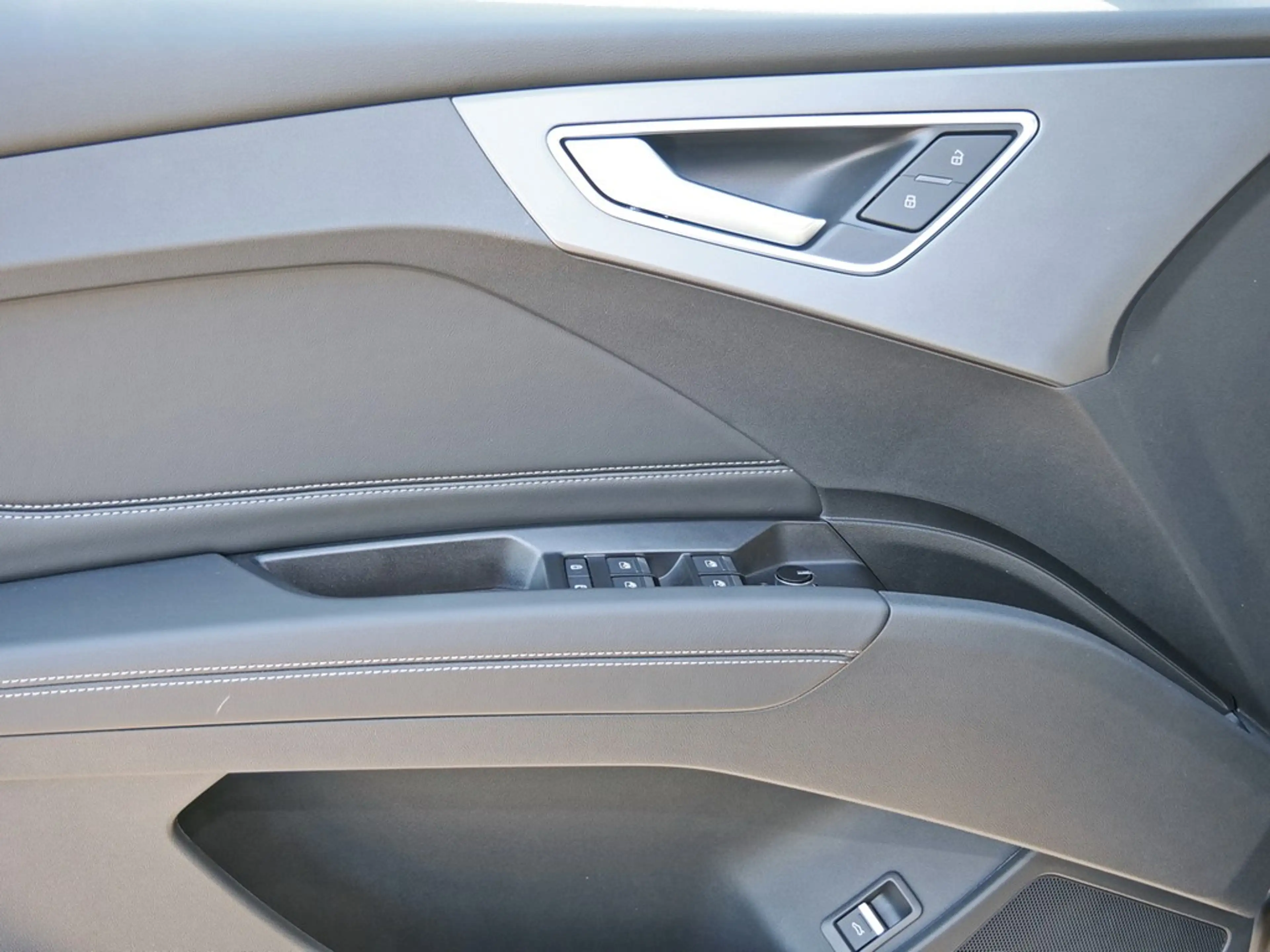 Audi e-tron Sportback performance 210 kW / 286 PS — photo 15