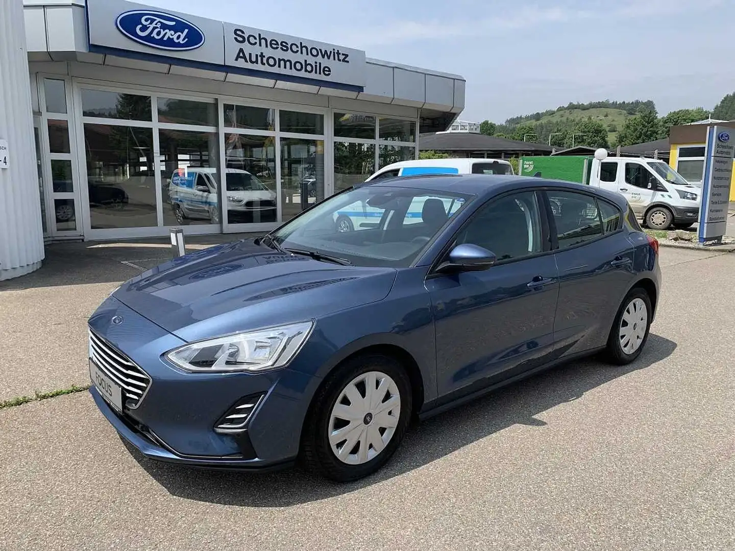 Ford Focus Fließheck 1.0 EcoBoost TREND Bleu - 1
