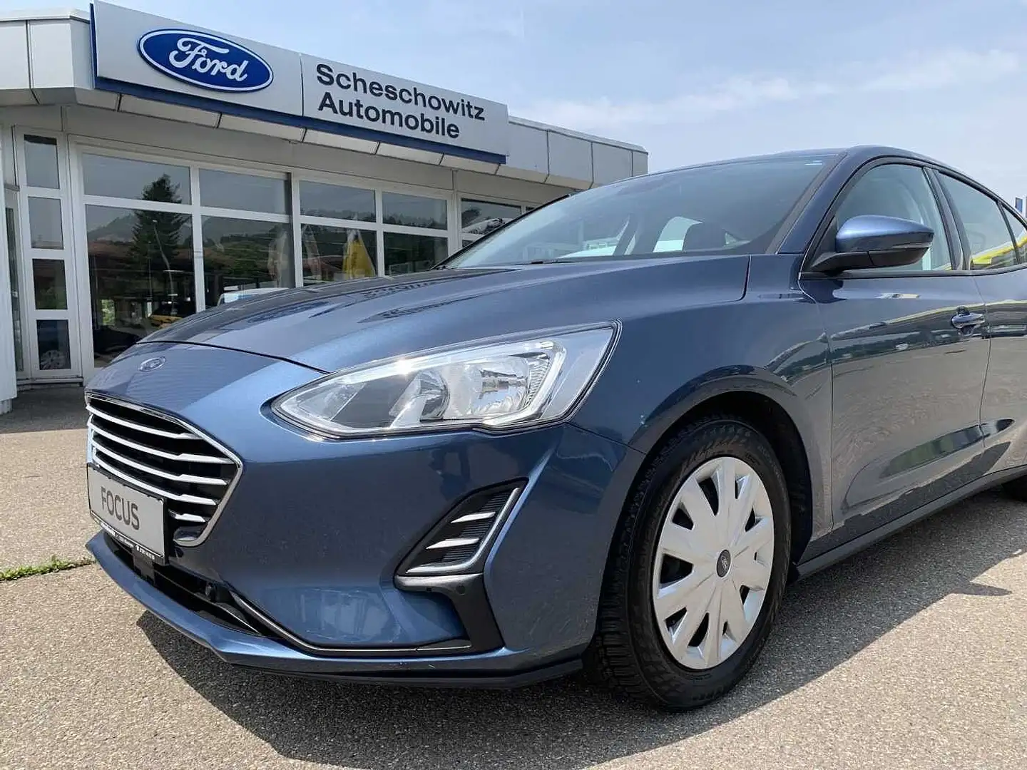 Ford Focus Fließheck 1.0 EcoBoost TREND Bleu - 2