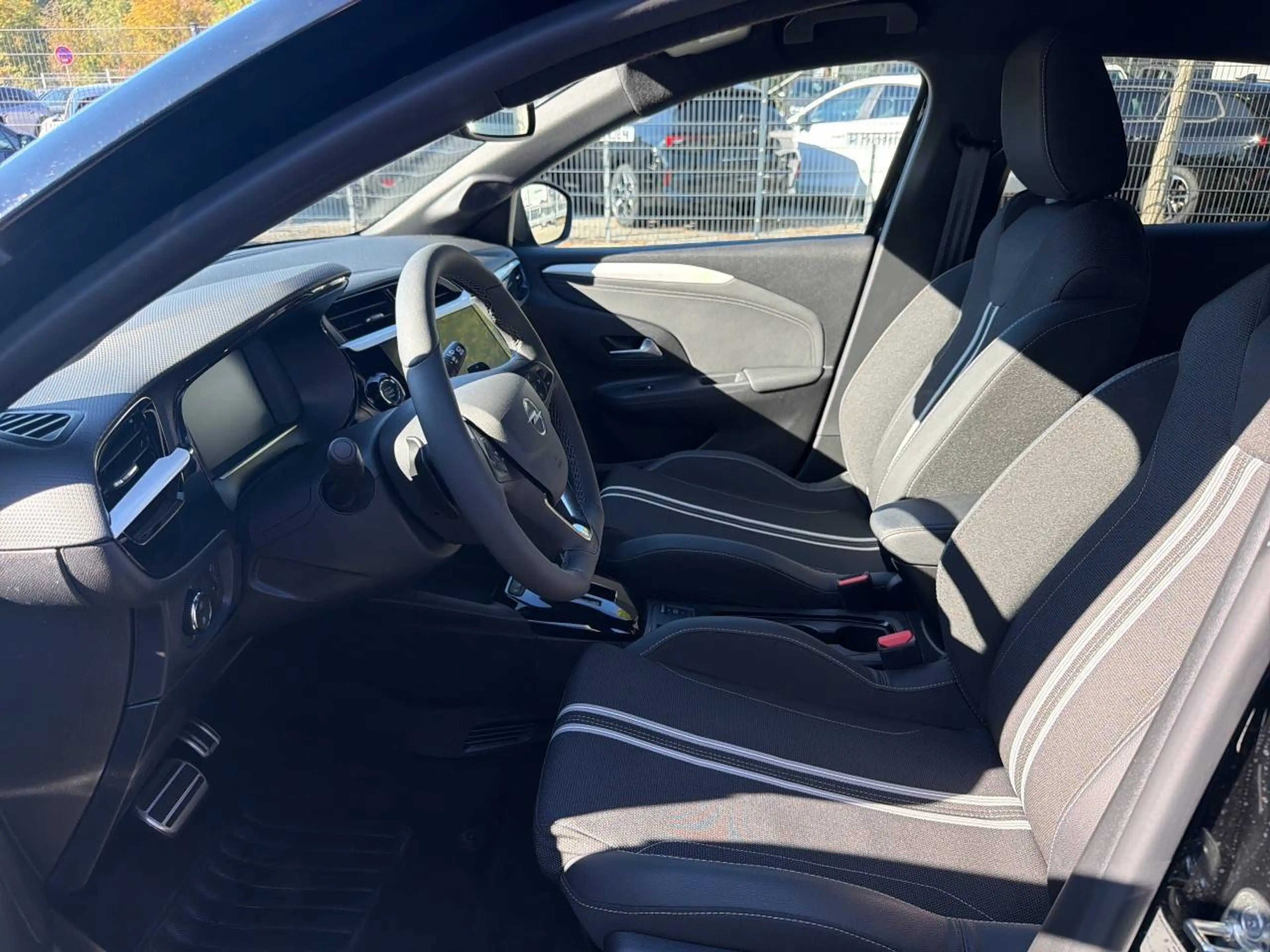 Opel Corsa GS Navi Kamera Sitzheizung — photo 9