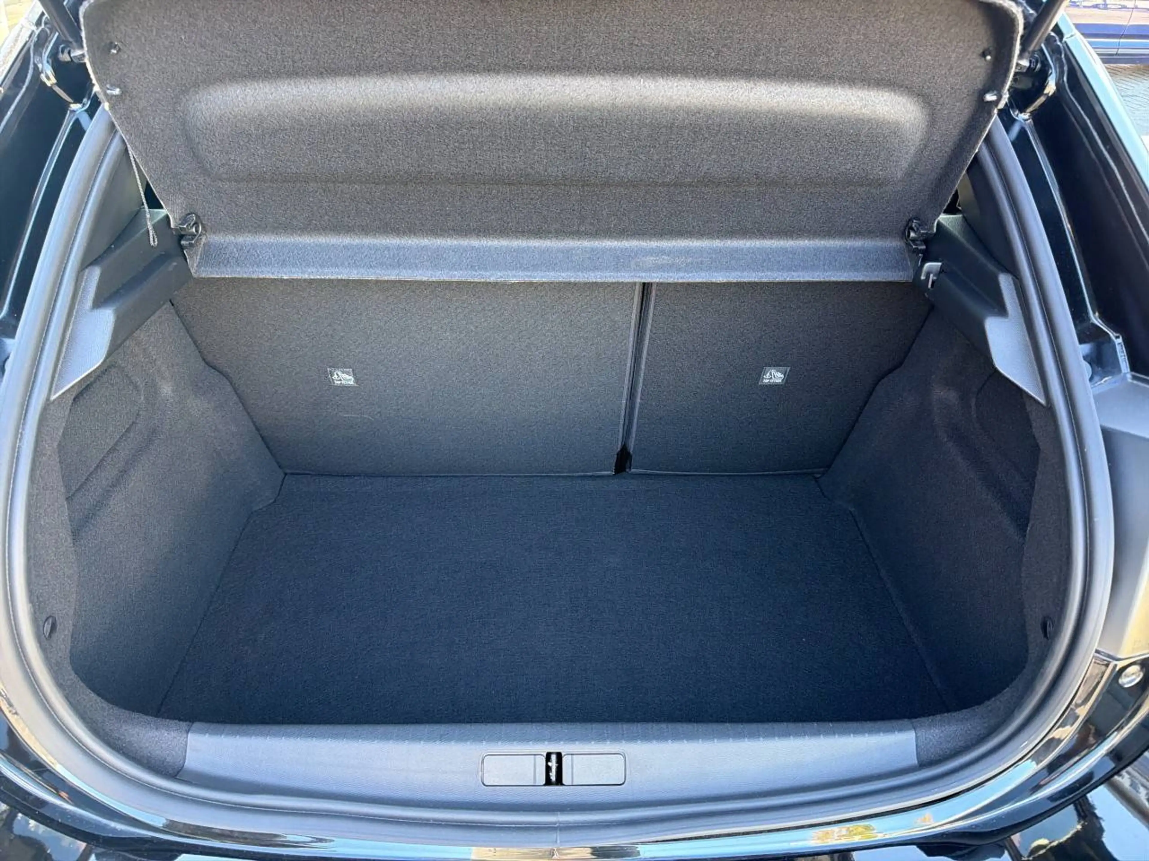 Opel Corsa GS Navi Kamera Sitzheizung — photo 6